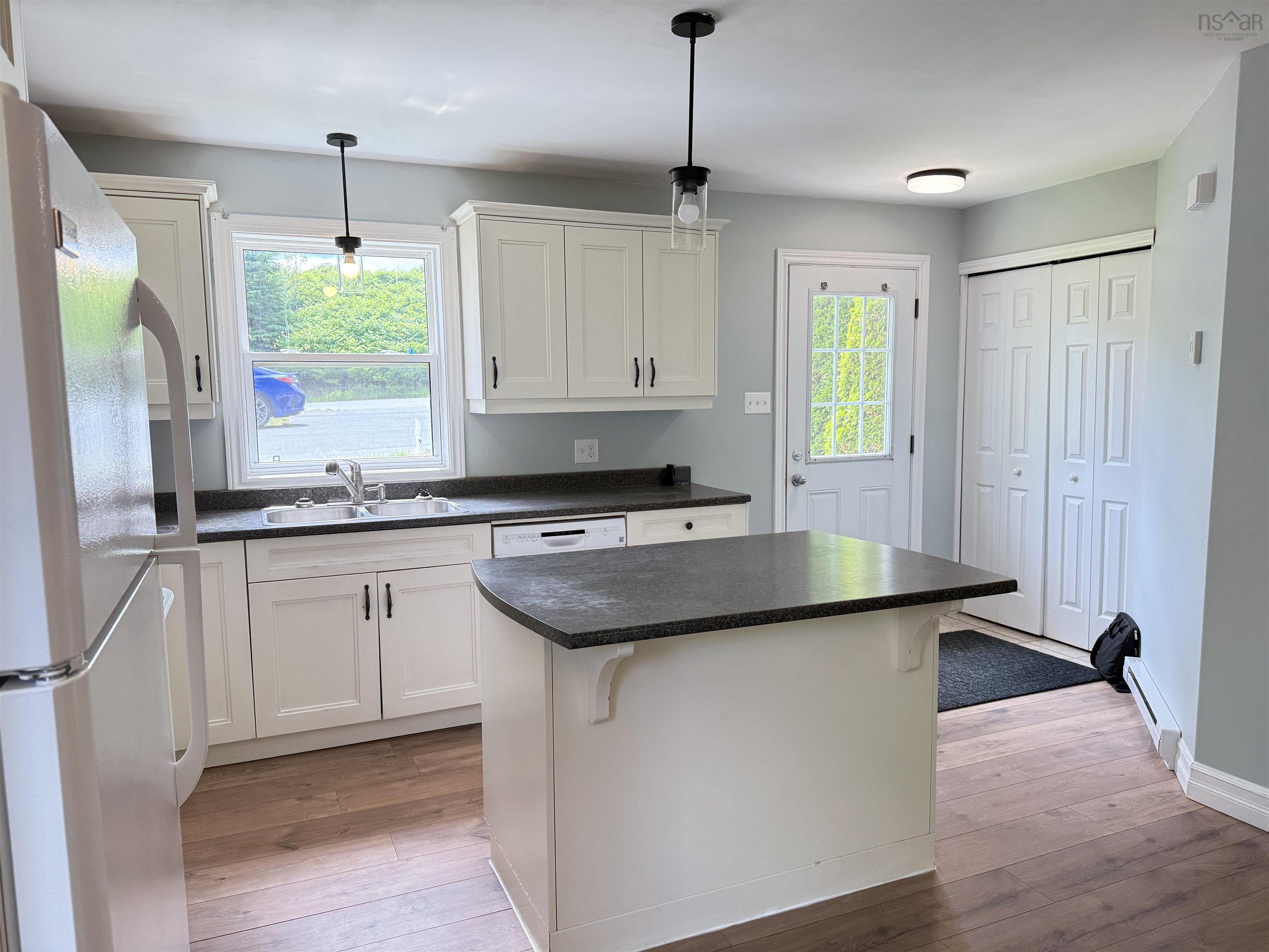 $439,900.00: 711 Pleasant Street, Dartmouth