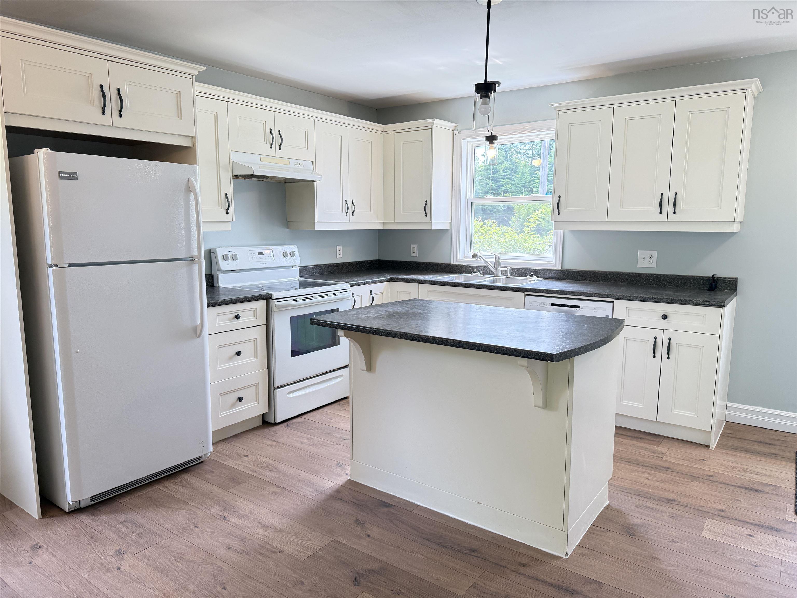 $439,900.00: 711 Pleasant Street, Dartmouth