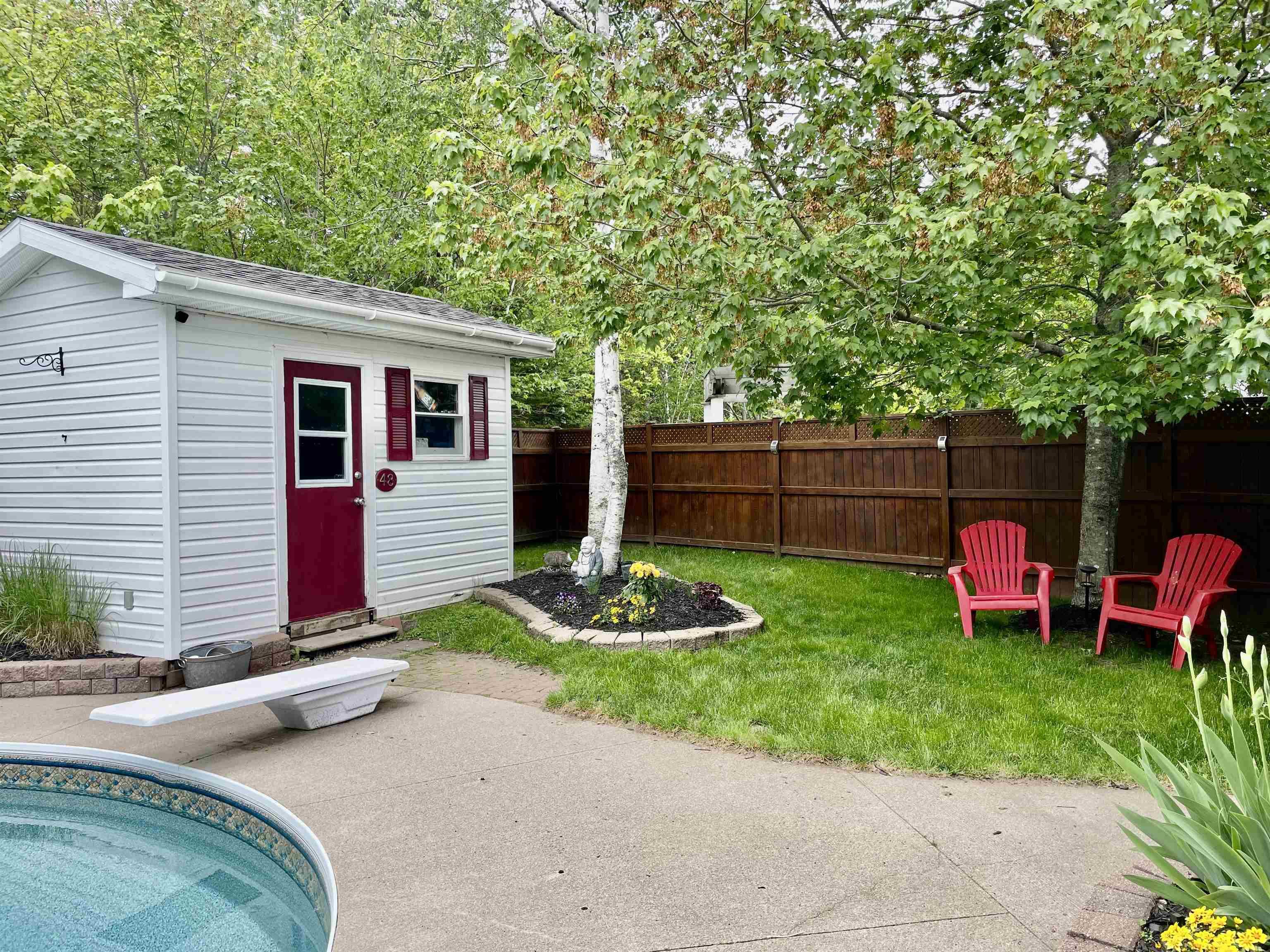 $579,000.00: 48 Amberwood Crescent, Westmount