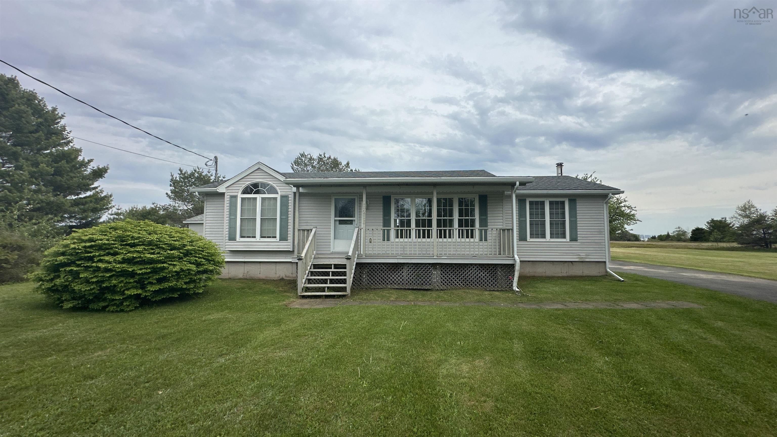 $324,500.00: 10216 209 Highway, Diligent River