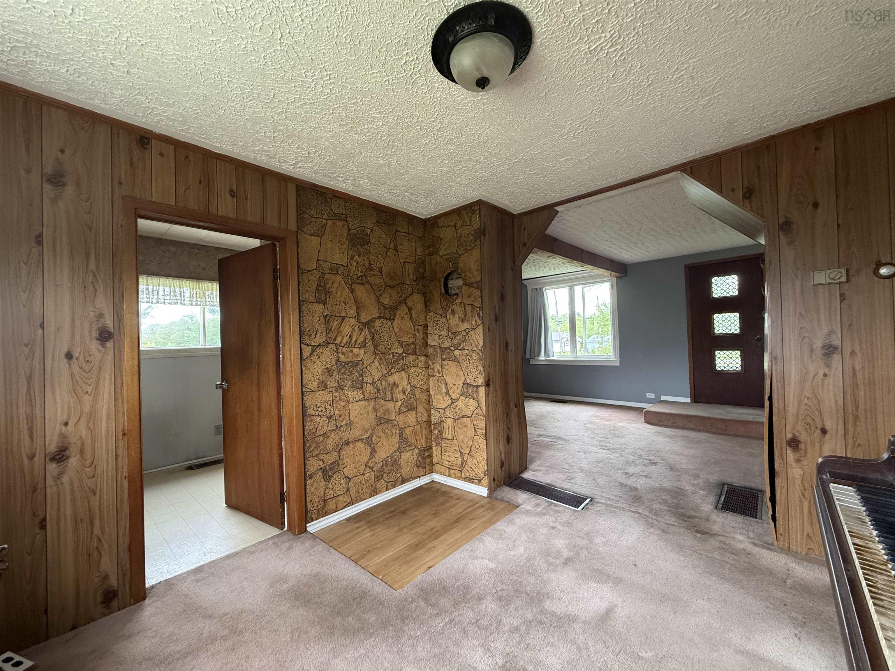 $149,900.00: 7999 Highway 14, Hardwood Lands