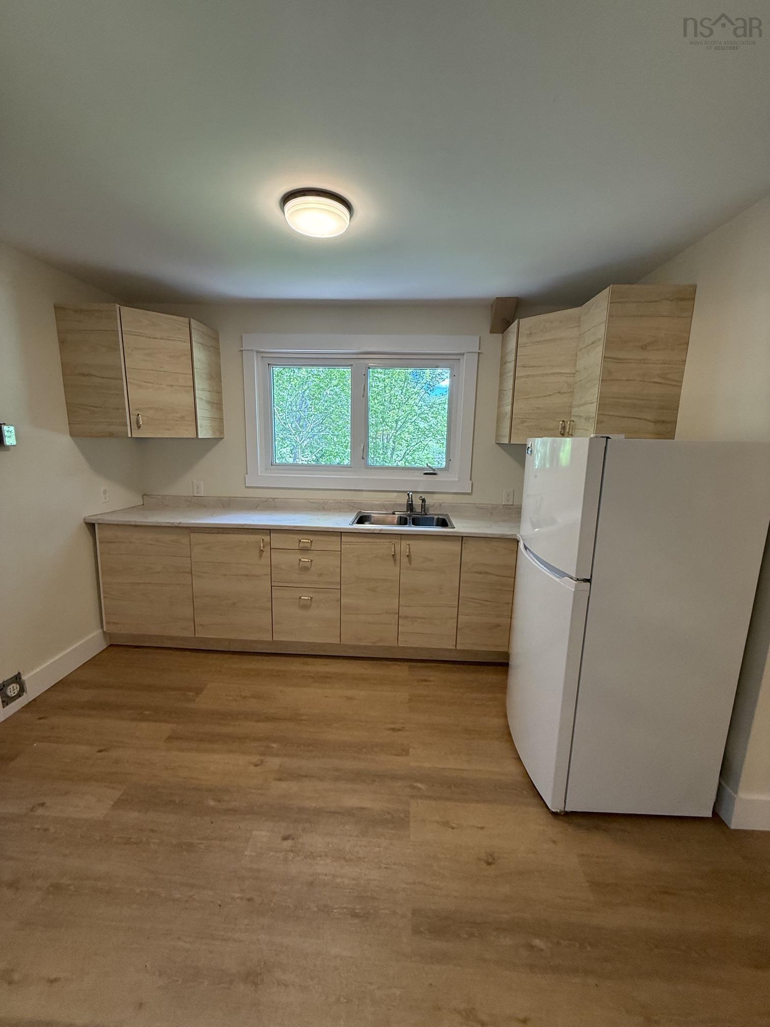 $458,000.00: 260 Lockview Road, Fall River