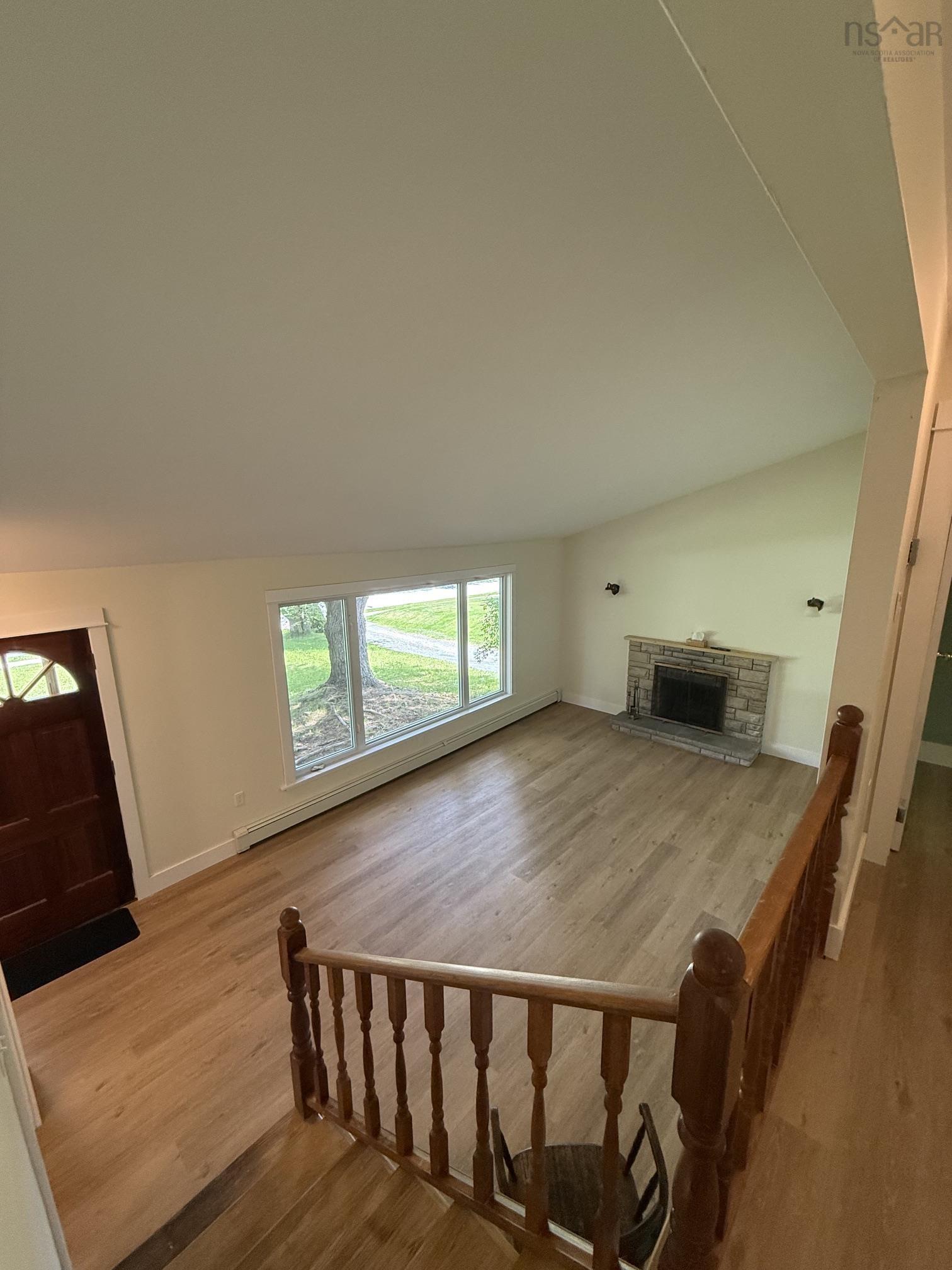 $458,000.00: 260 Lockview Road, Fall River