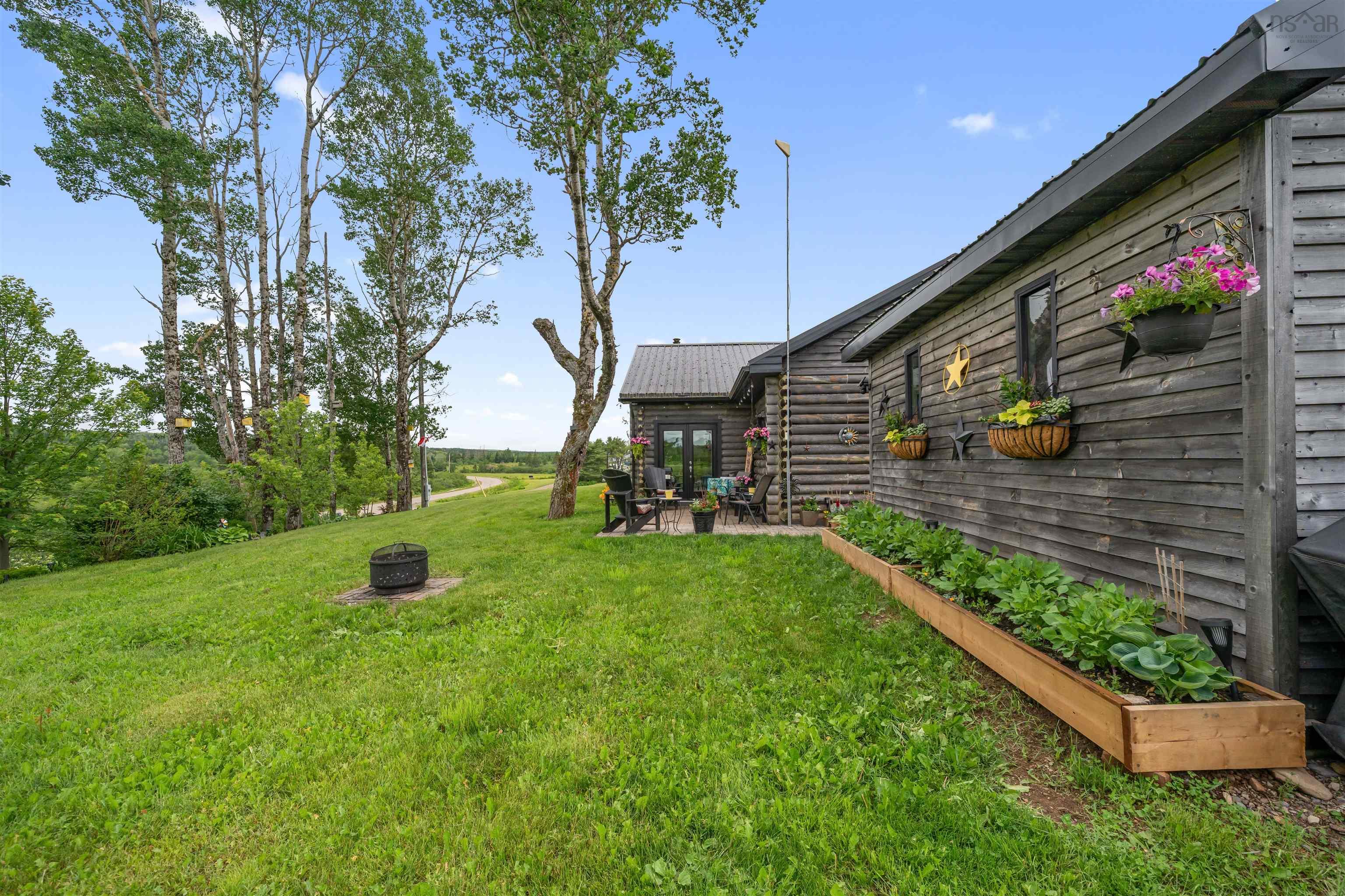 $525,000.00: 4 Garden of Eden Church Loop, Garden Of Eden