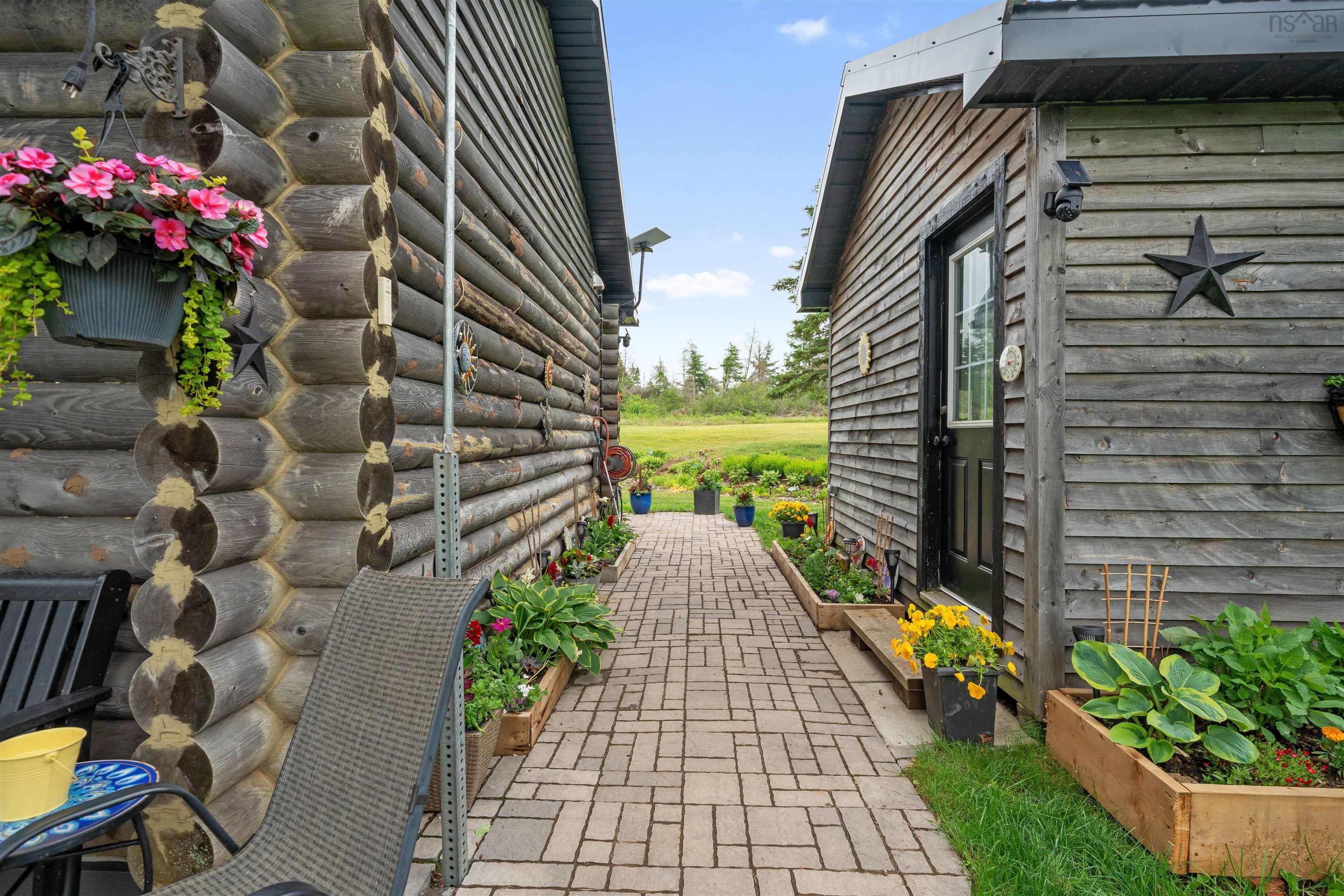 $525,000.00: 4 Garden of Eden Church Loop, Garden Of Eden