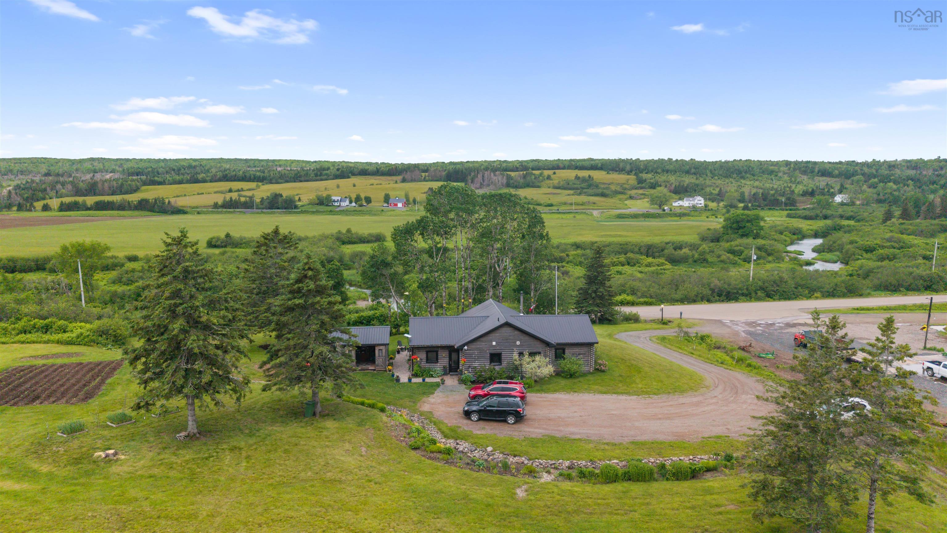 $525,000.00: 4 Garden of Eden Church Loop, Garden Of Eden