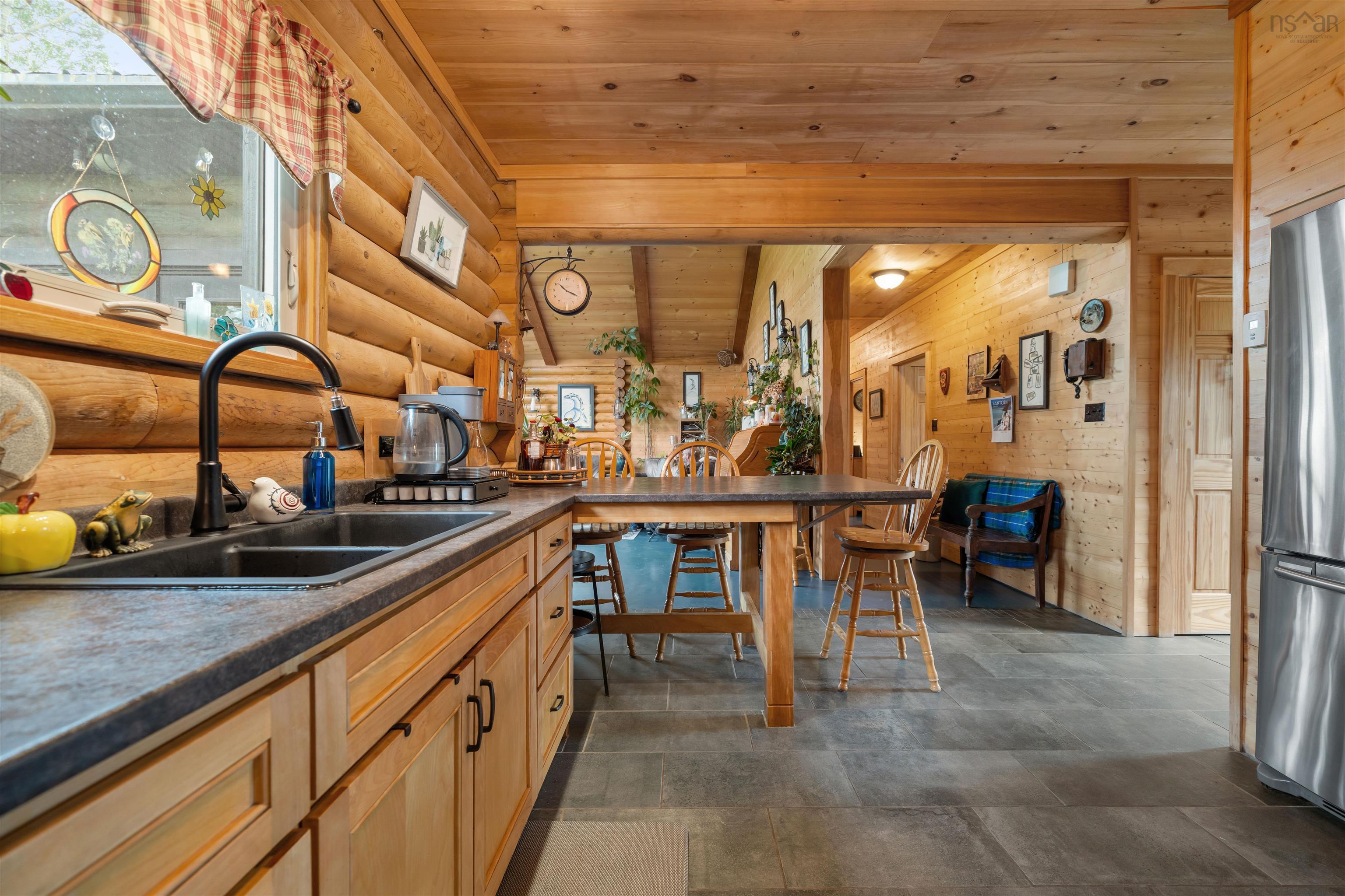 $525,000.00: 4 Garden of Eden Church Loop, Garden Of Eden