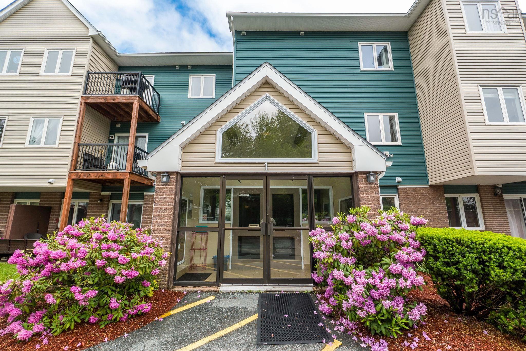$299,900.00: 201 1 Lombardy Lane, Dartmouth