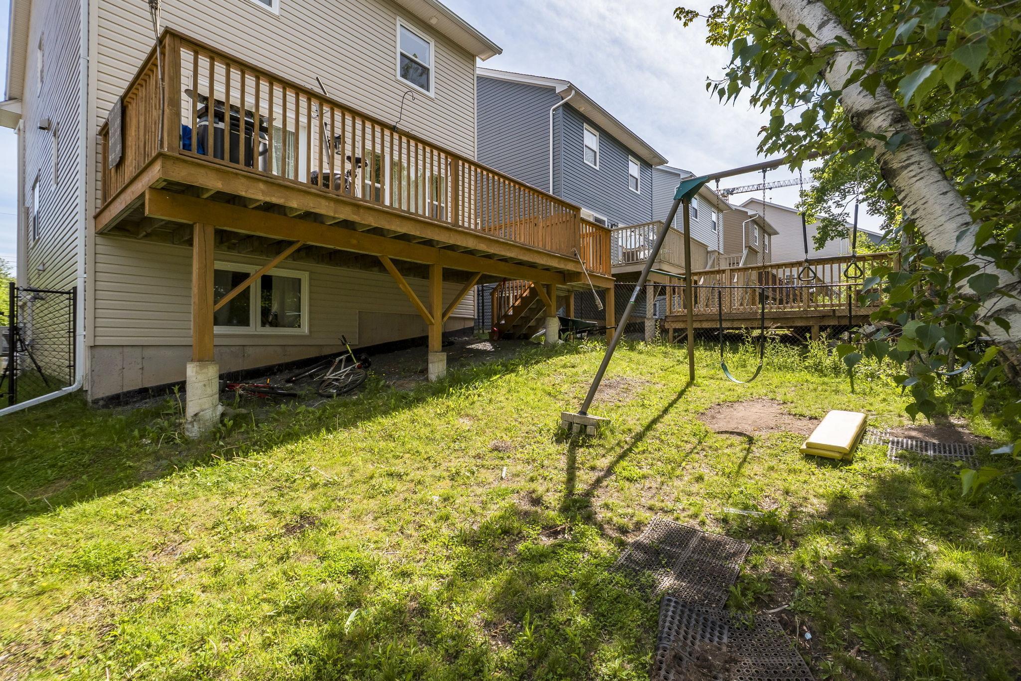 $839,990.00: 15 Lowther Lane, Bedford