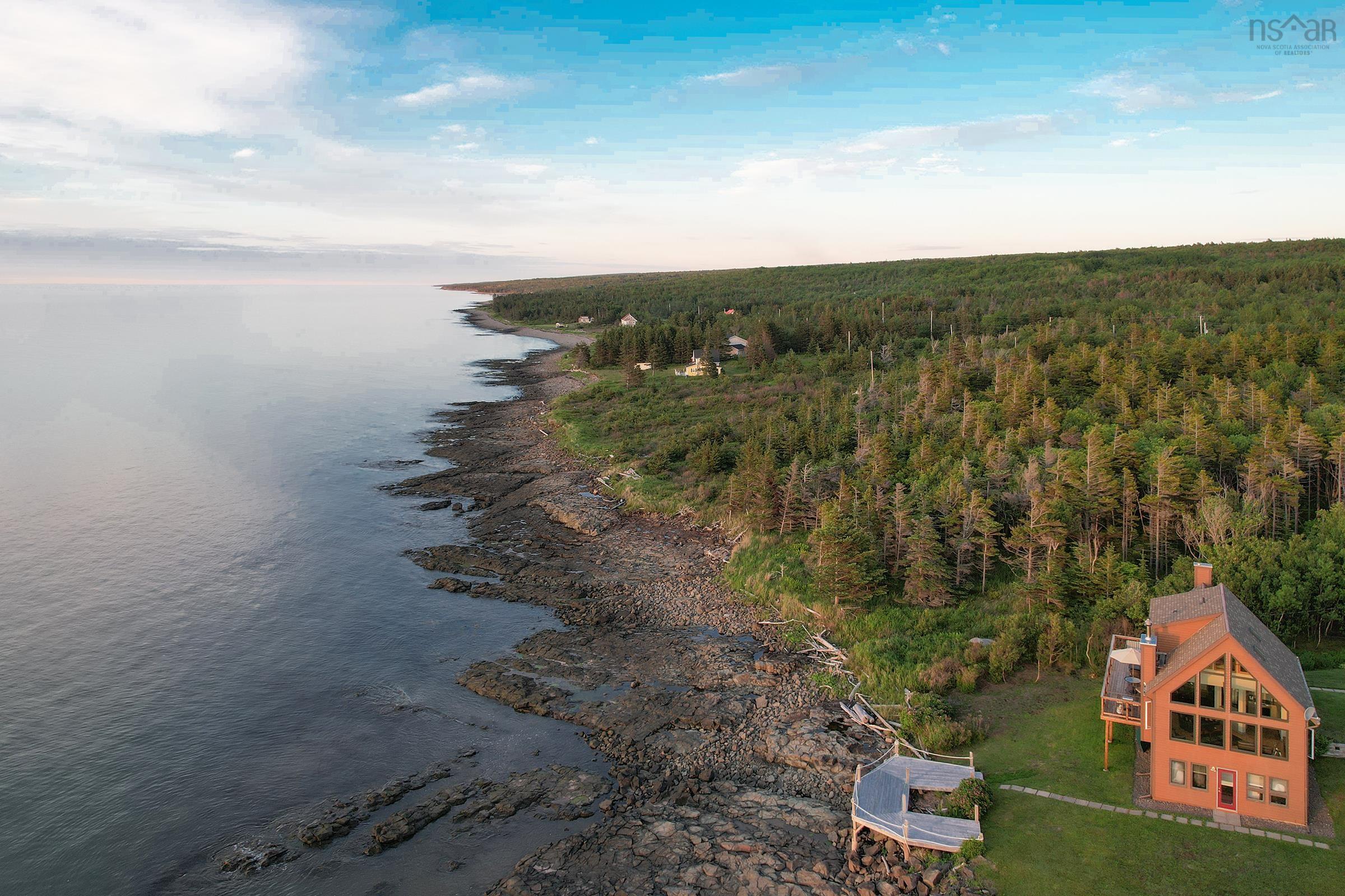 $899,000.00: 6671 Shore Road W, Youngs Cove