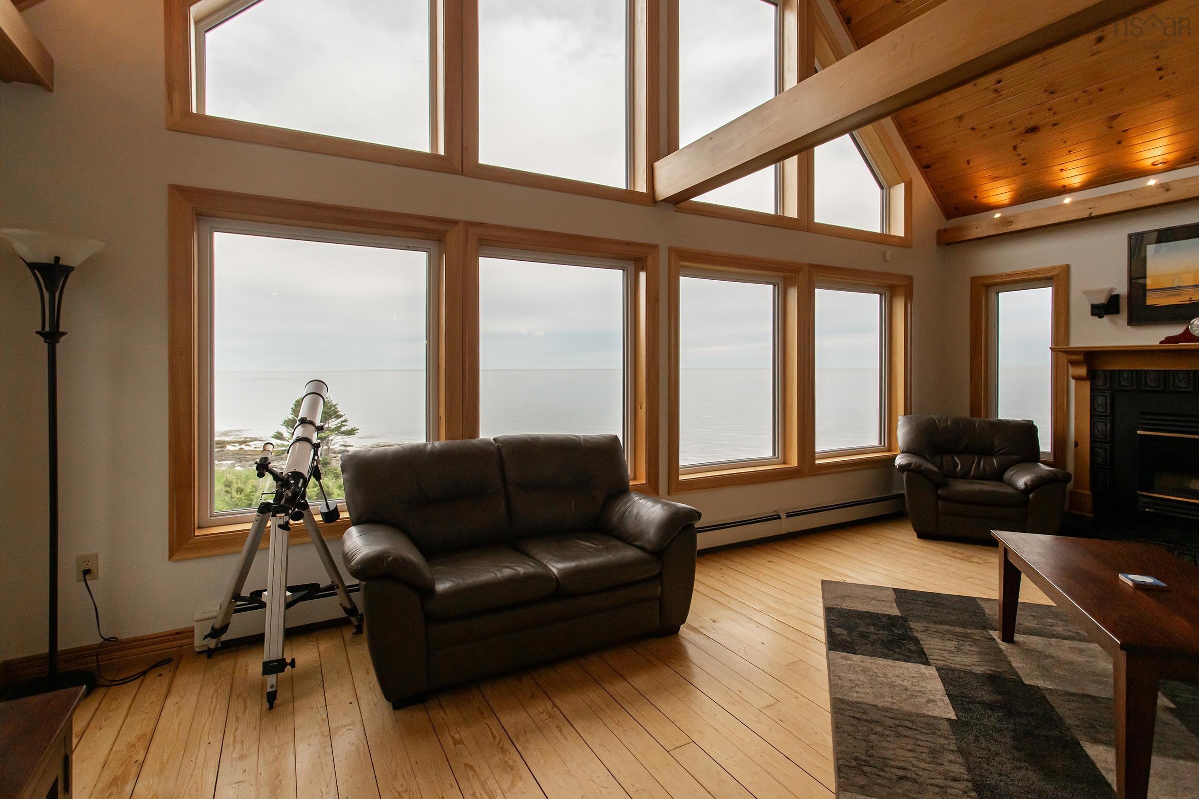 $899,000.00: 6671 Shore Road W, Youngs Cove