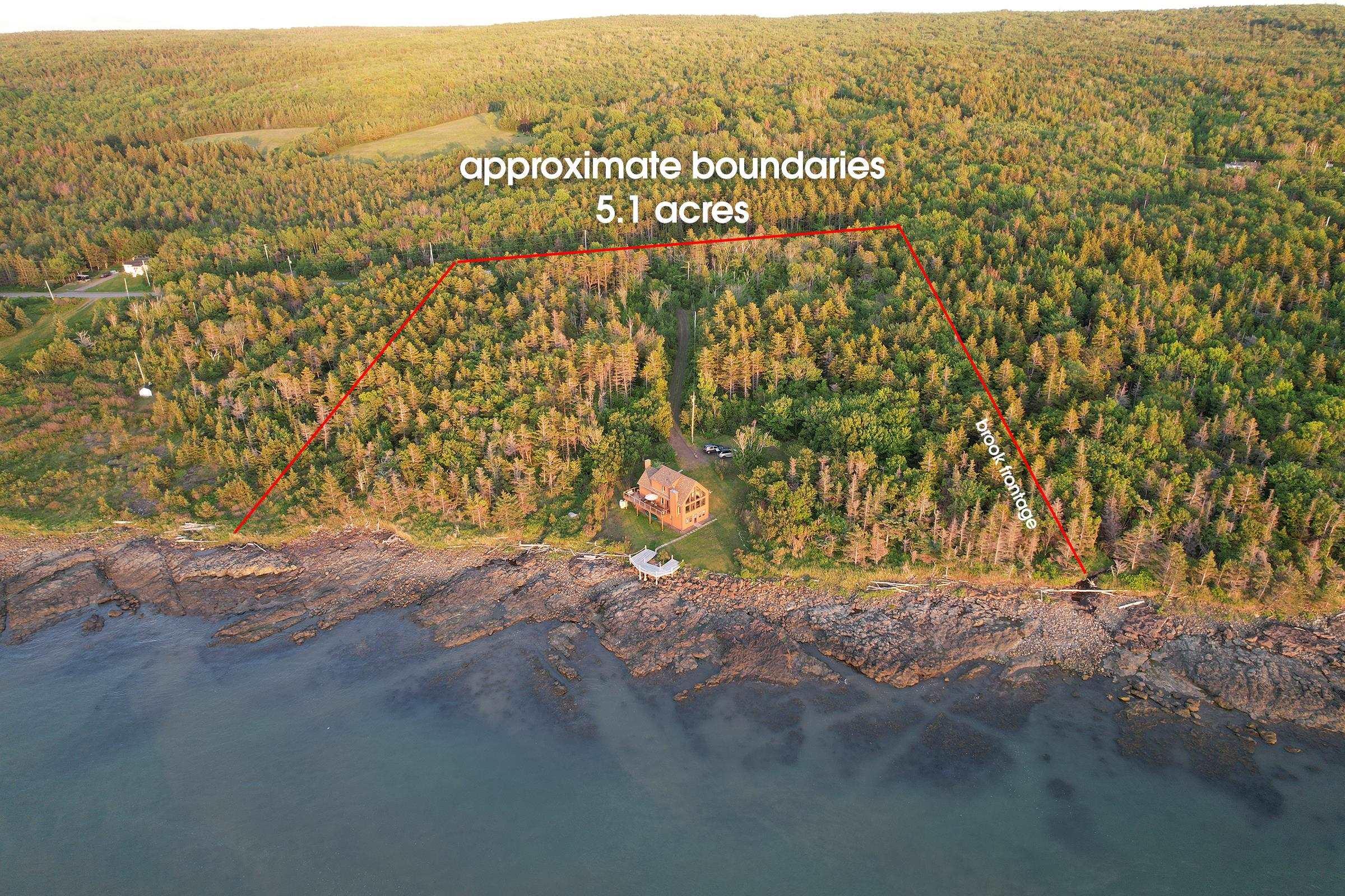 $899,000.00: 6671 Shore Road W, Youngs Cove