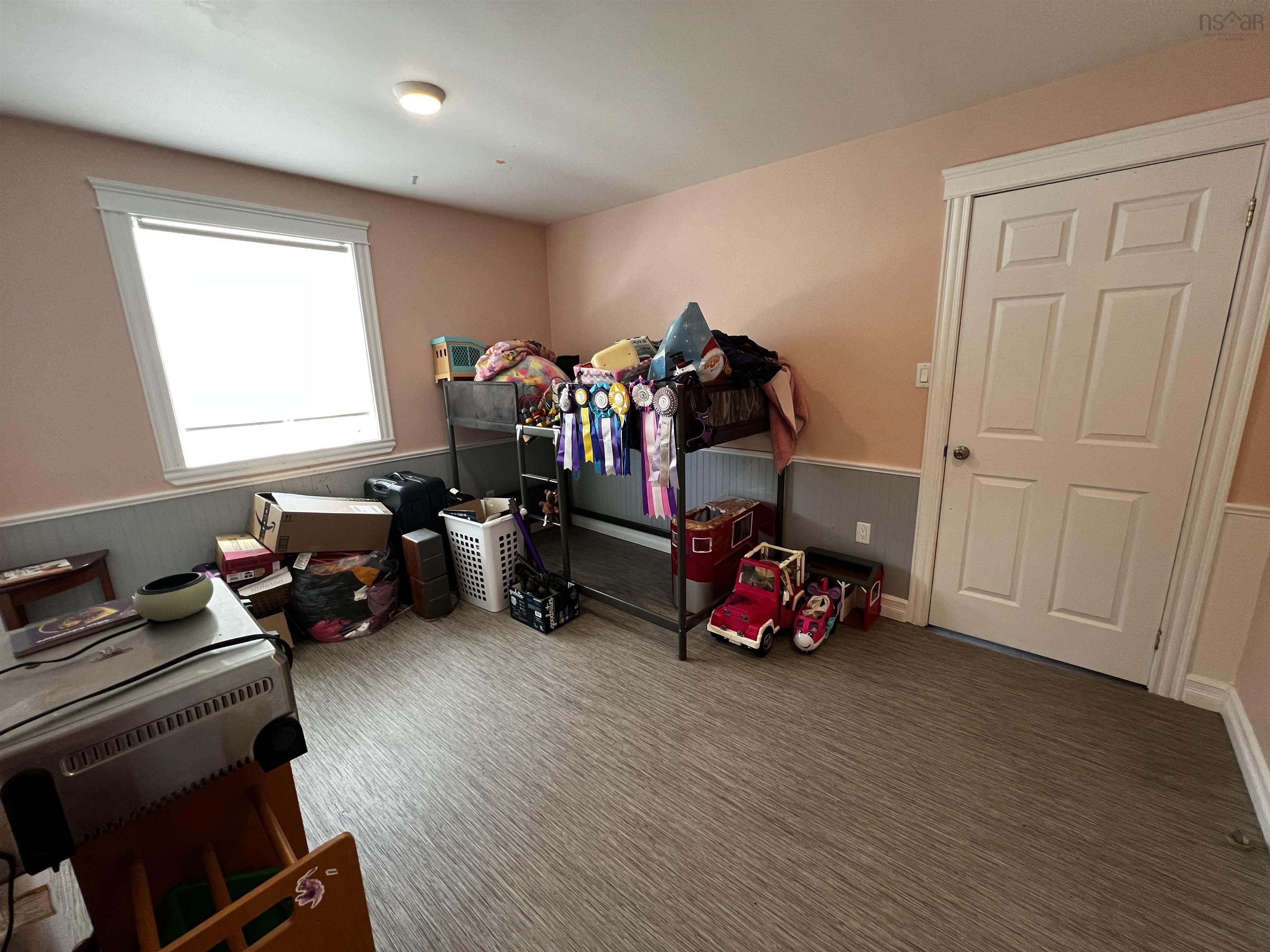 $450,000.00: 23 Deboer Dr Drive, Lawrencetown