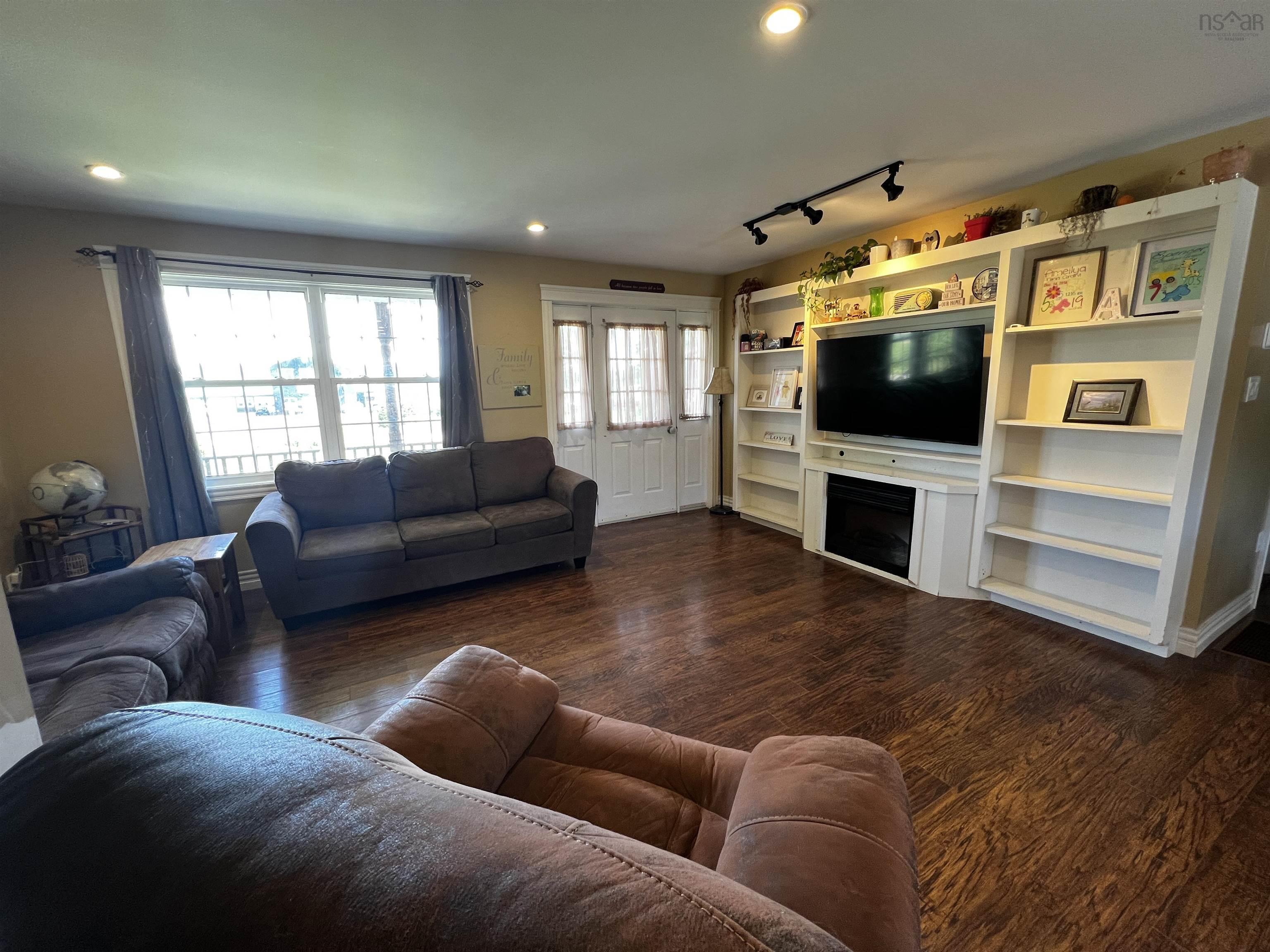 $450,000.00: 23 Deboer Dr Drive, Lawrencetown