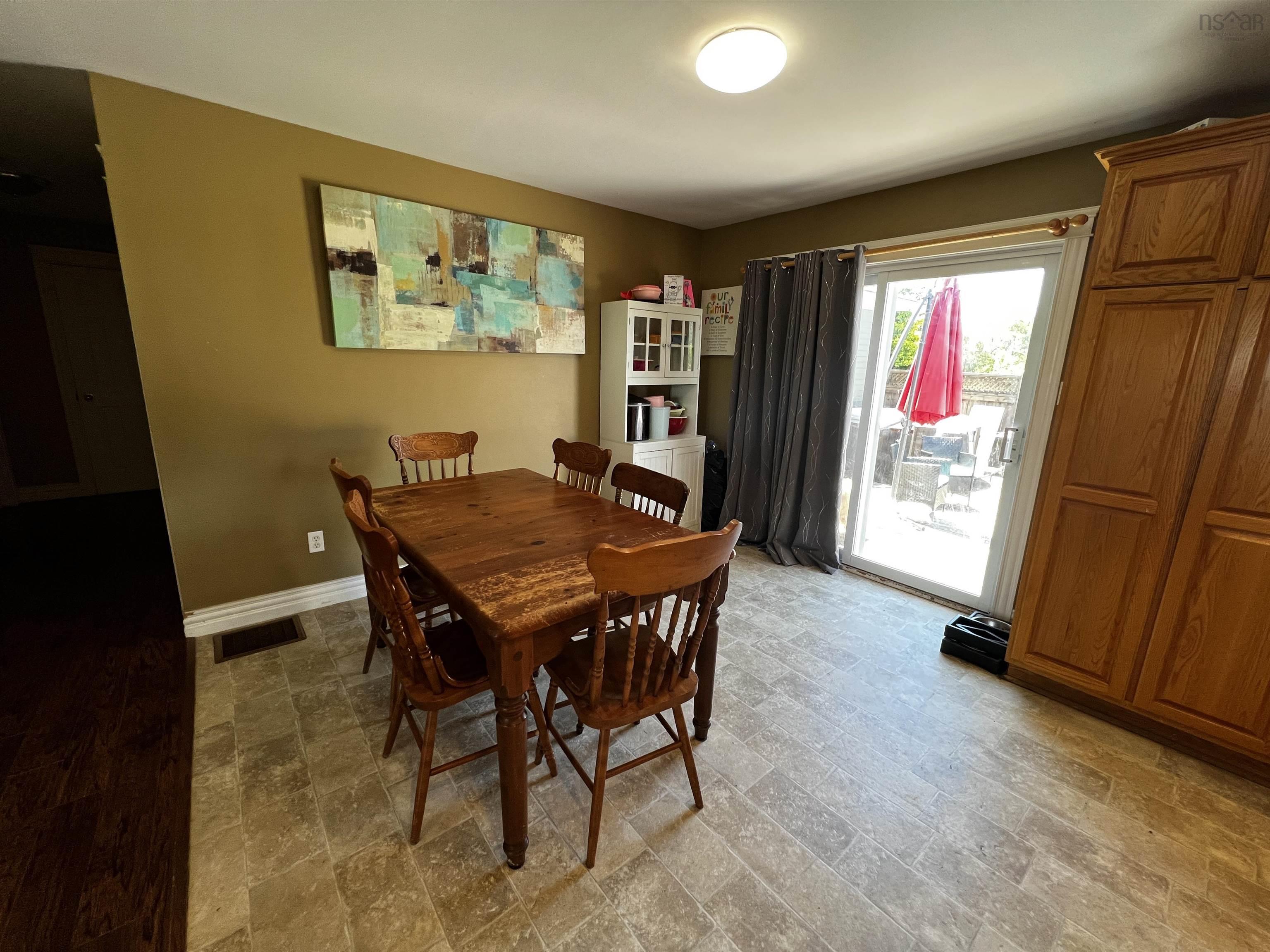 $450,000.00: 23 Deboer Dr Drive, Lawrencetown