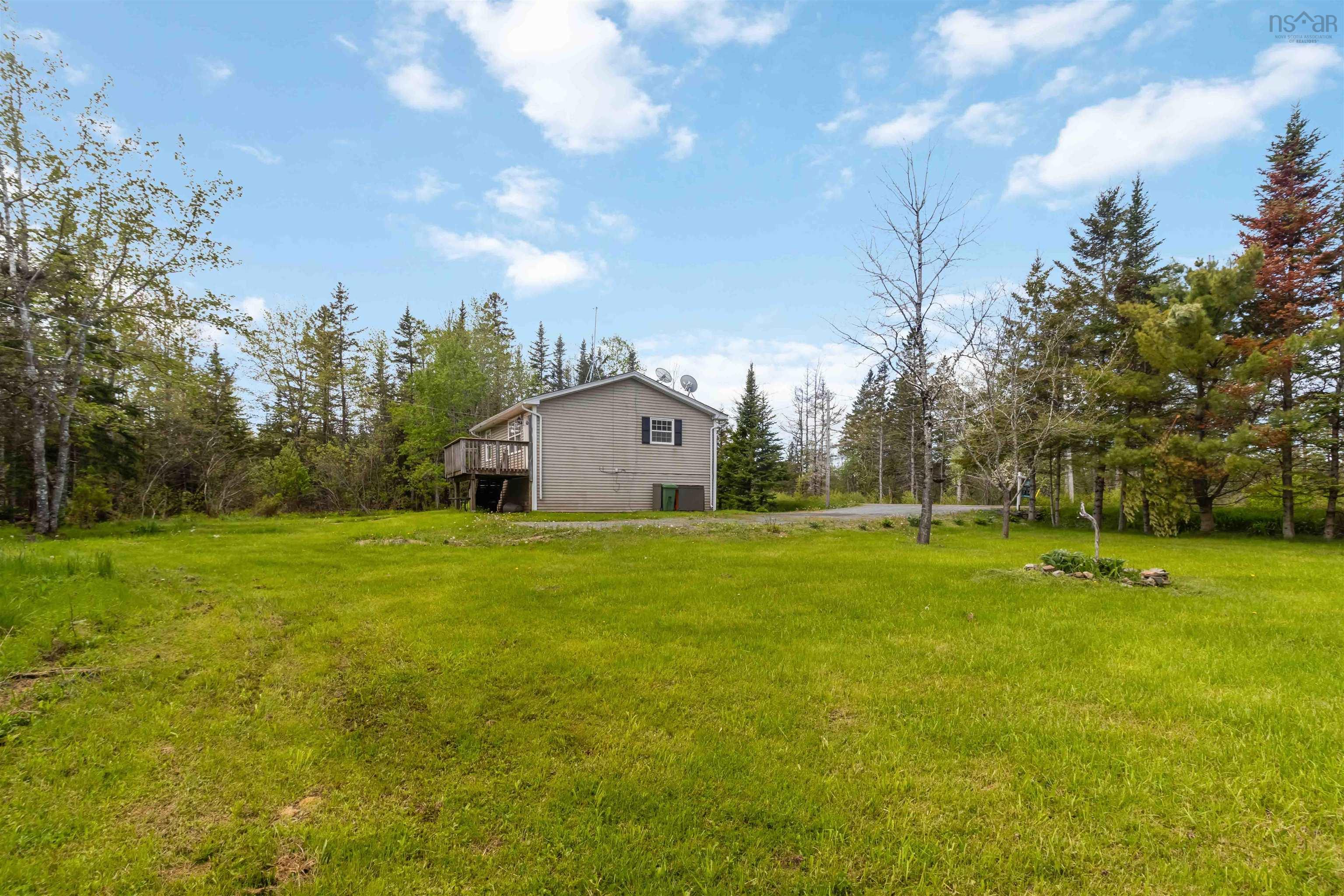 $374,900.00: 6324 Highway 236, Five Mile River