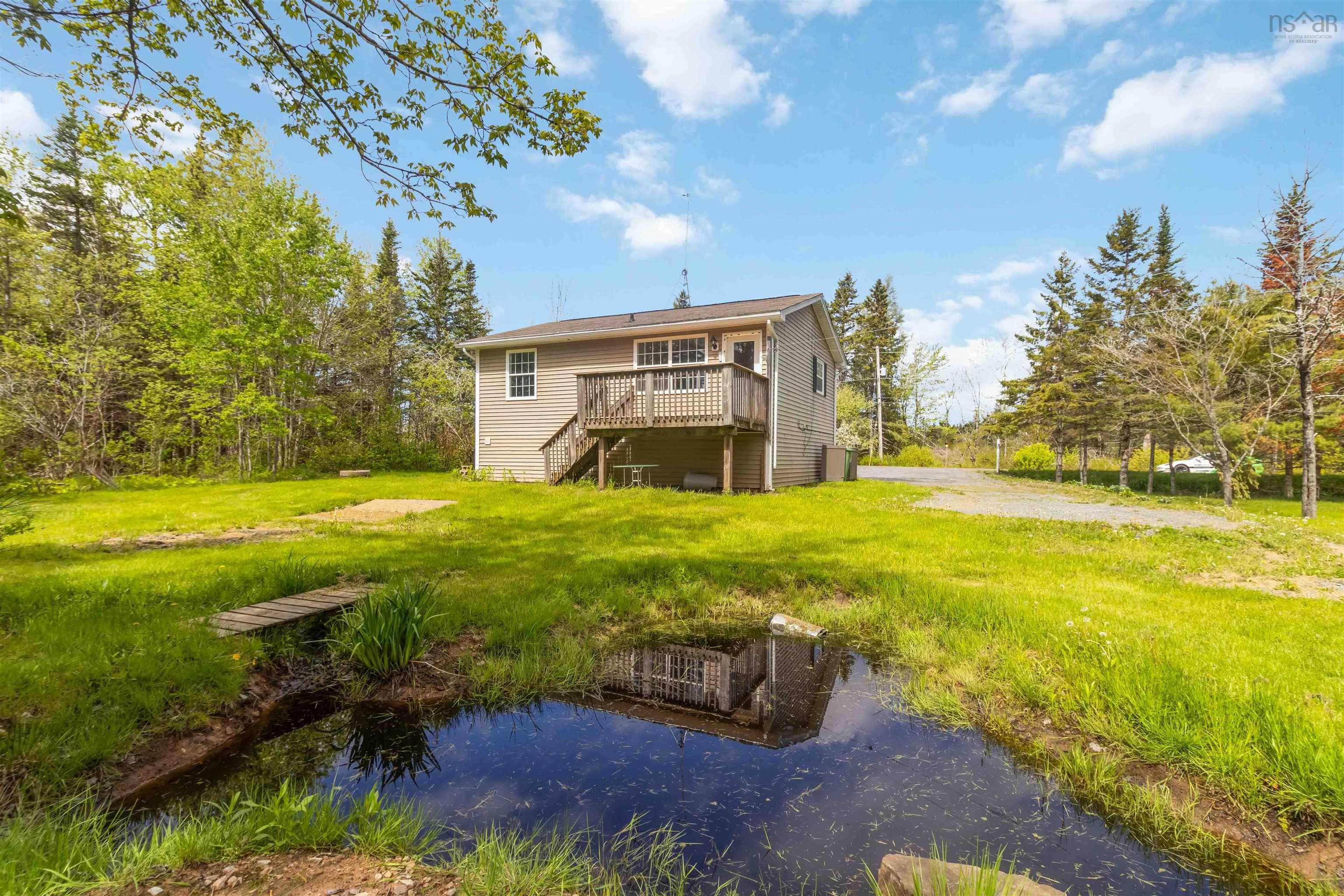 $374,900.00: 6324 Highway 236, Five Mile River