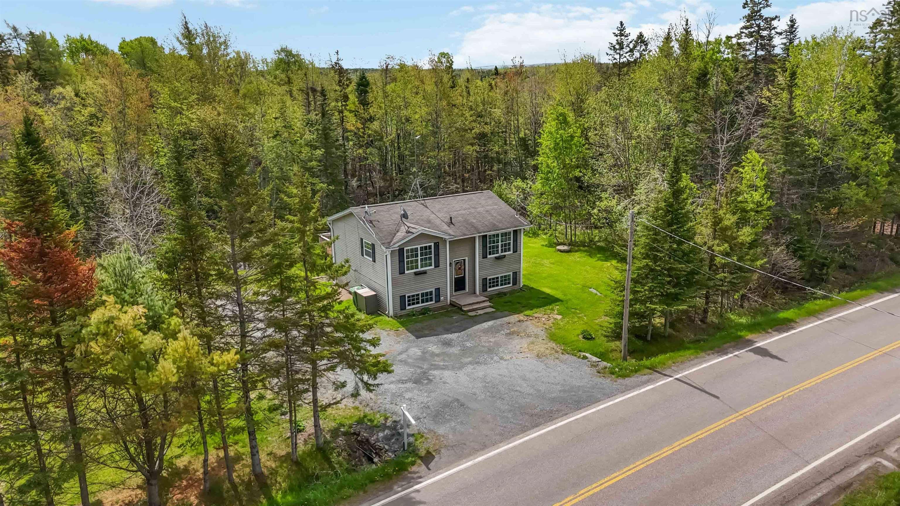 $374,900.00: 6324 Highway 236, Five Mile River