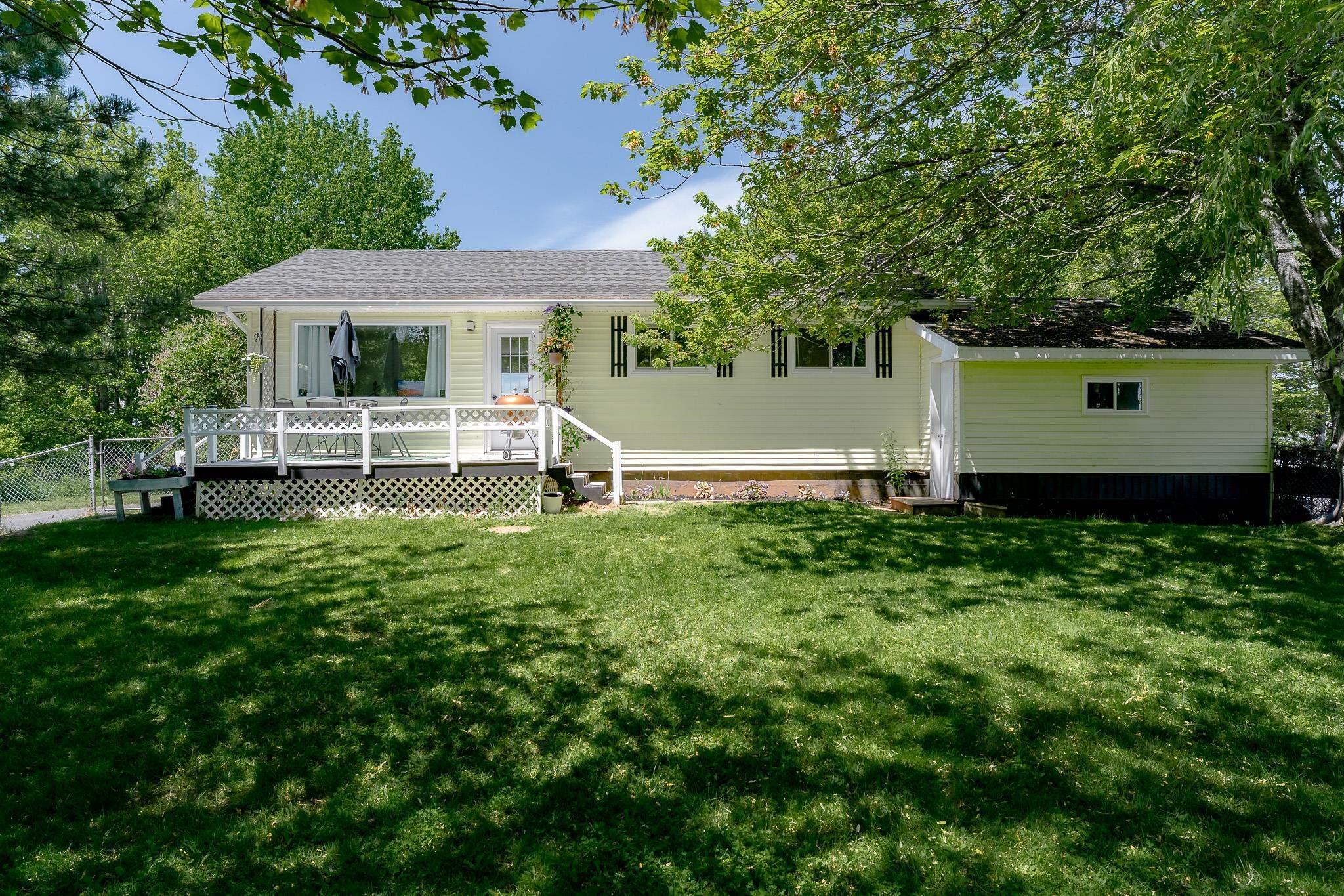 $399,000.00: 5891 215 Highway, Newport