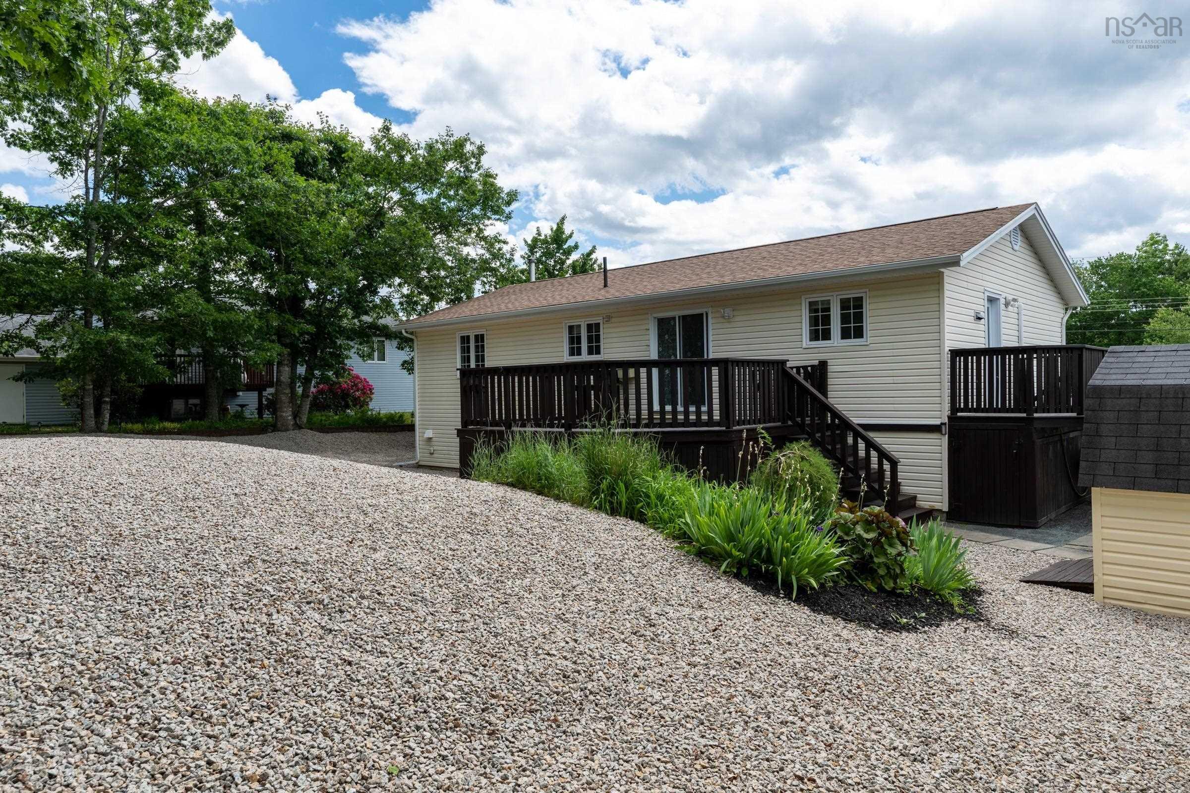 $589,000.00: 165 Mayfair Drive, Bridgewater