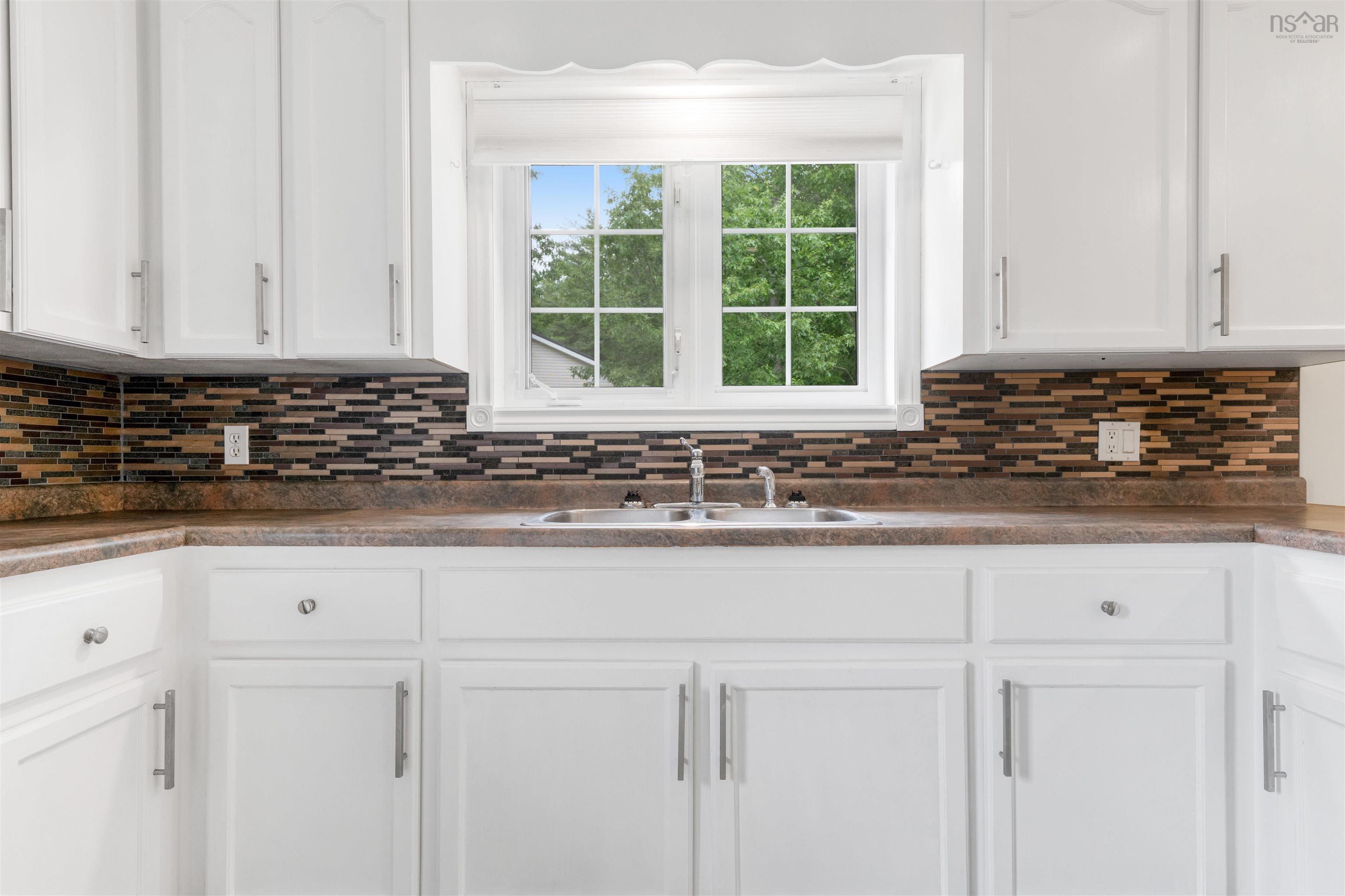 $589,000.00: 165 Mayfair Drive, Bridgewater