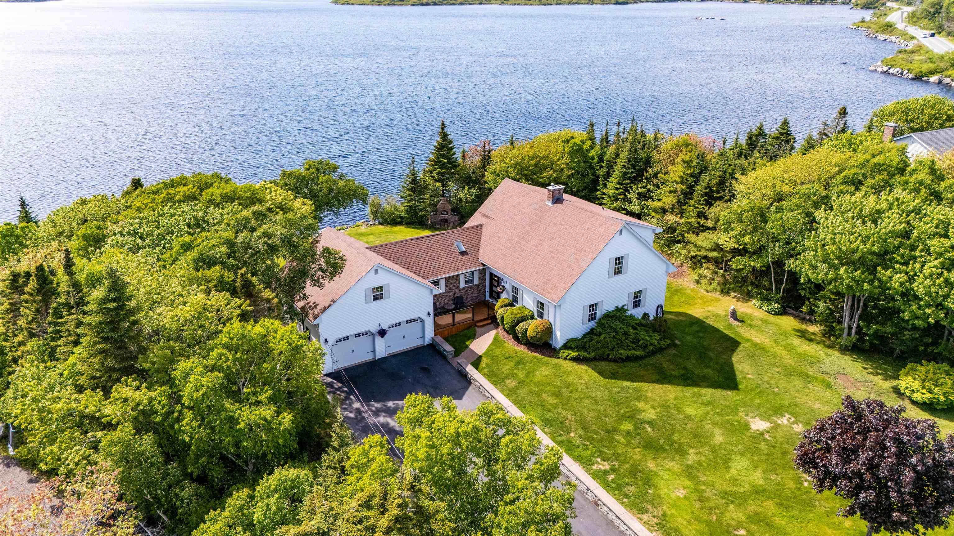 $975,000.00: 63 Viewpoint Lane, Williamswood