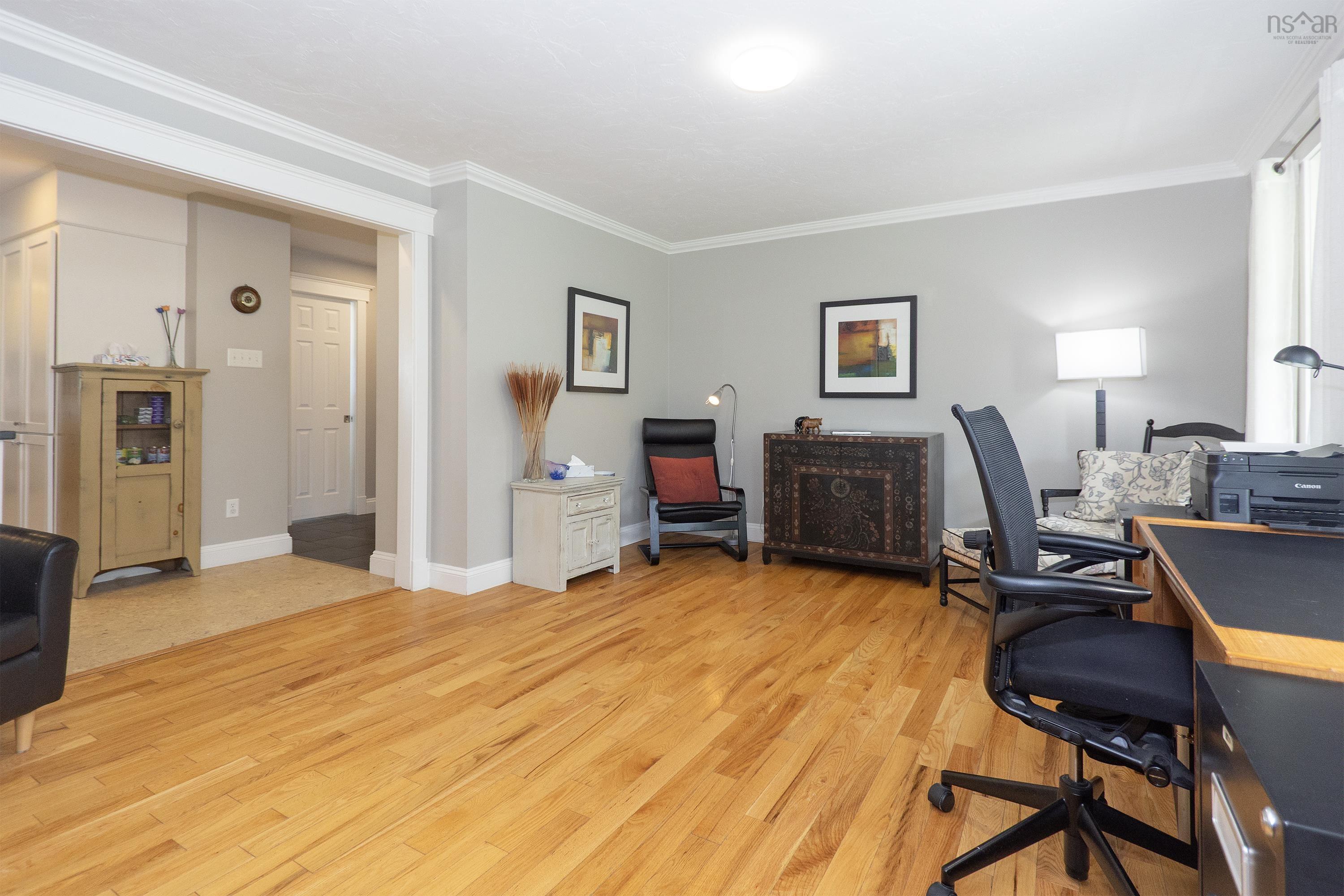 $679,999.00: 131 Fox Ranch Road, East Amherst
