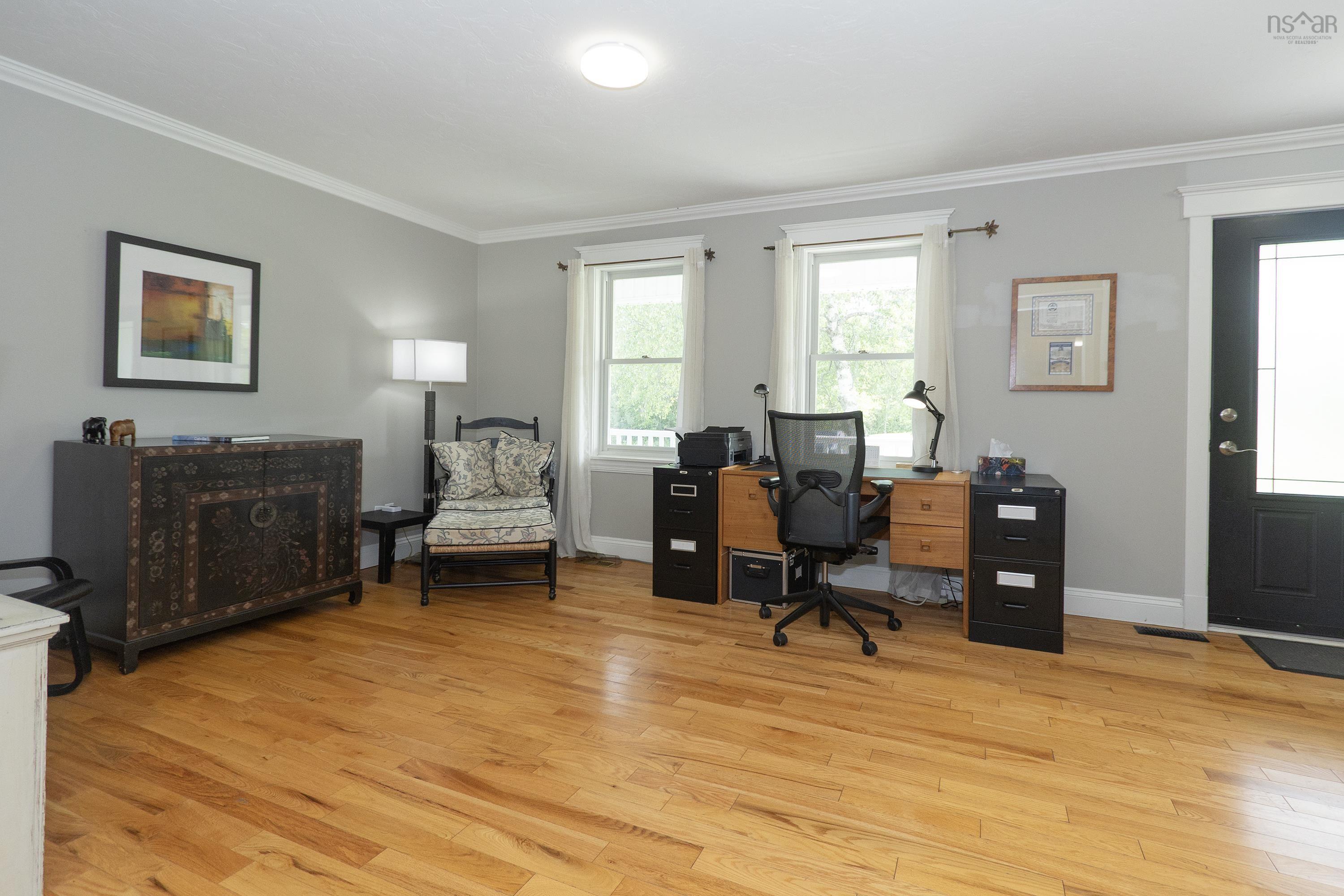 $679,999.00: 131 Fox Ranch Road, East Amherst