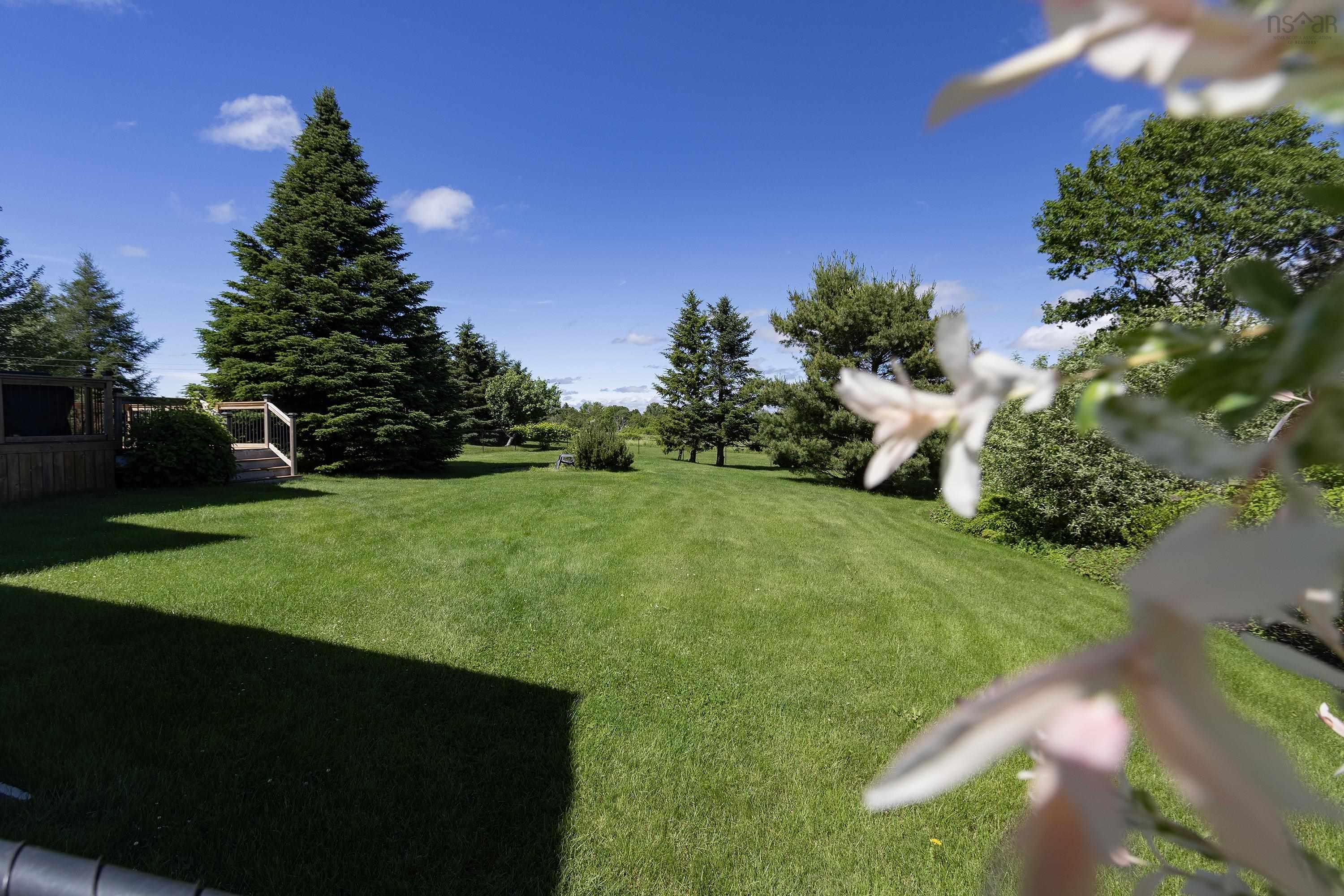 $679,999.00: 131 Fox Ranch Road, East Amherst