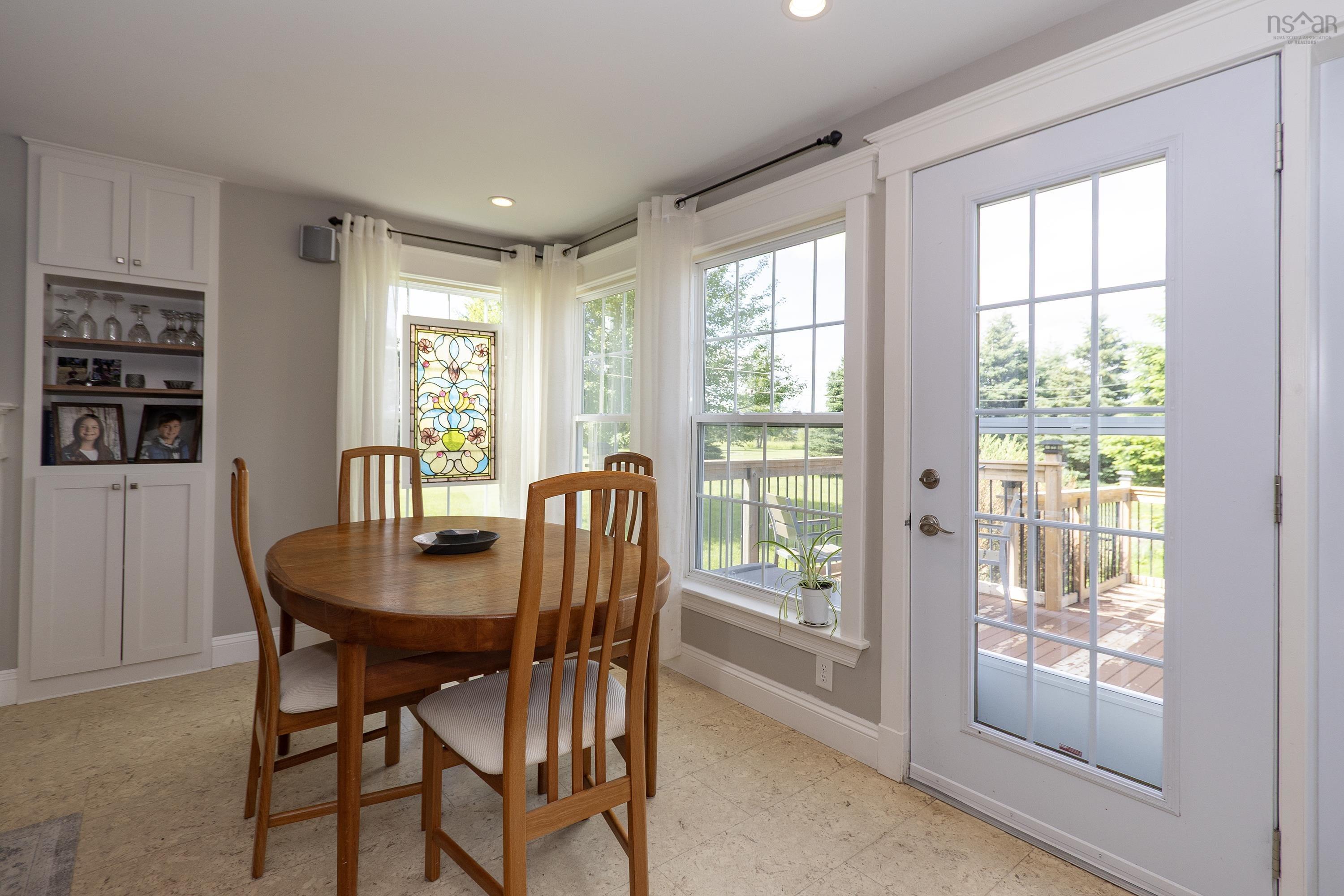 $679,999.00: 131 Fox Ranch Road, East Amherst