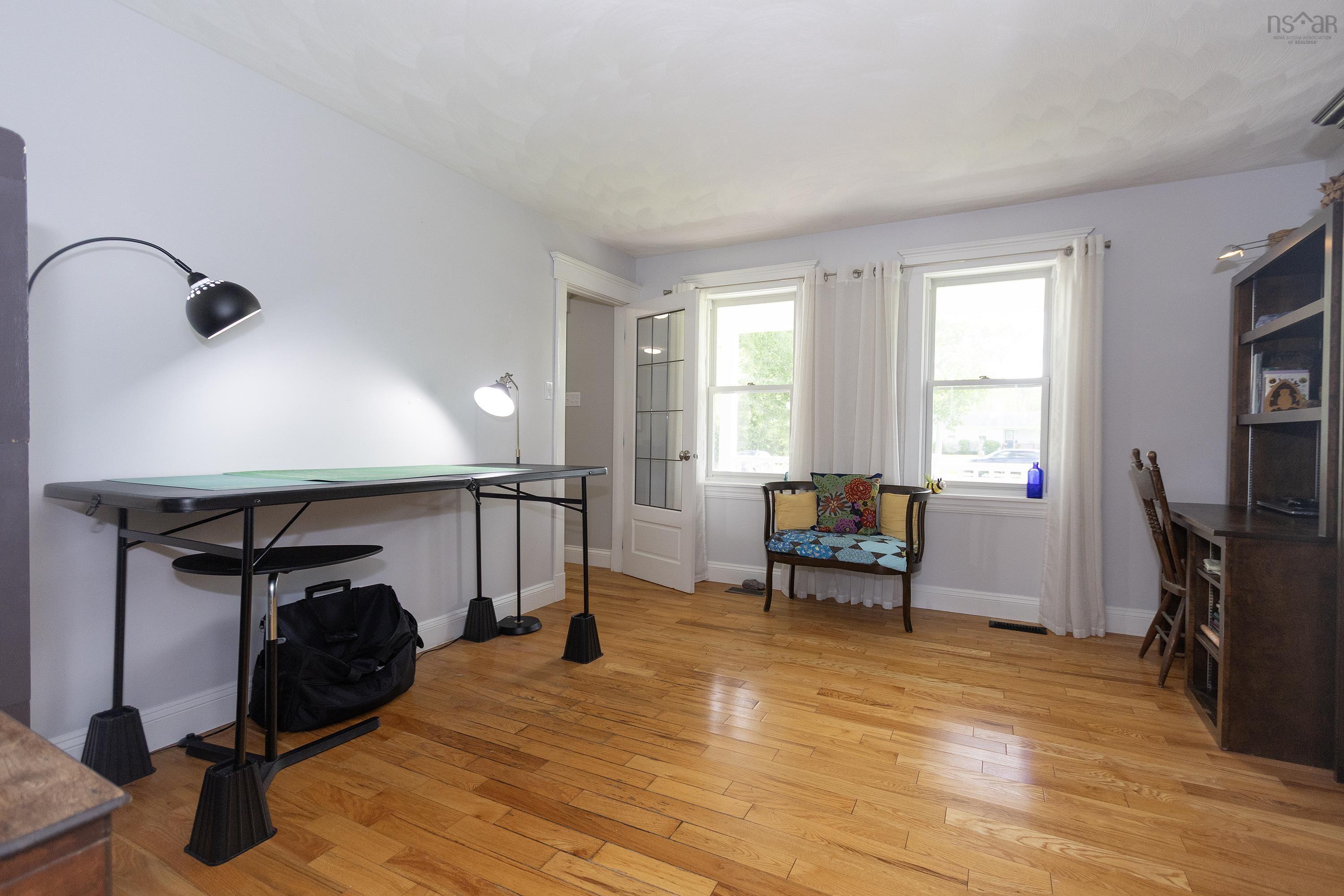 $679,999.00: 131 Fox Ranch Road, East Amherst