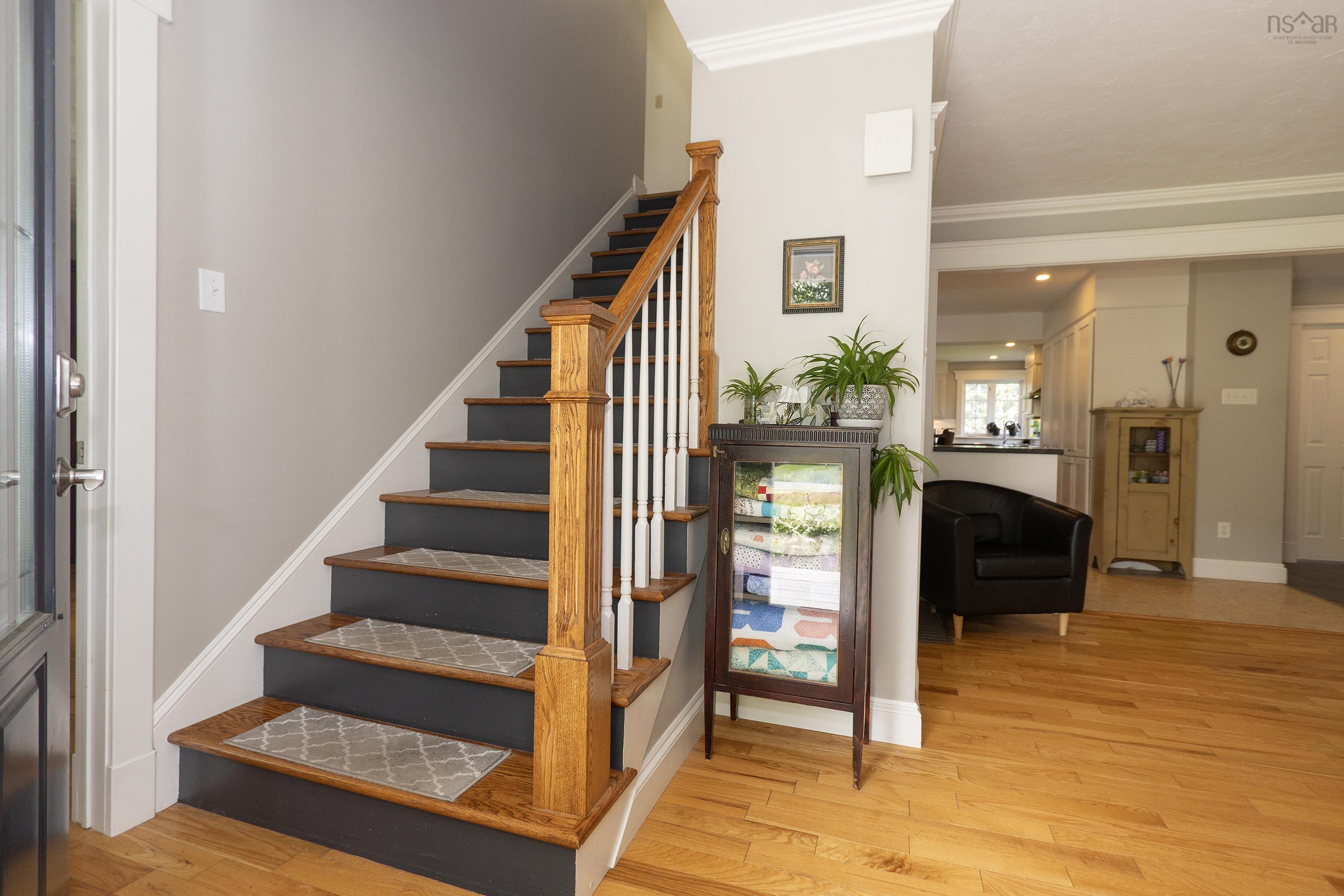 $679,999.00: 131 Fox Ranch Road, East Amherst