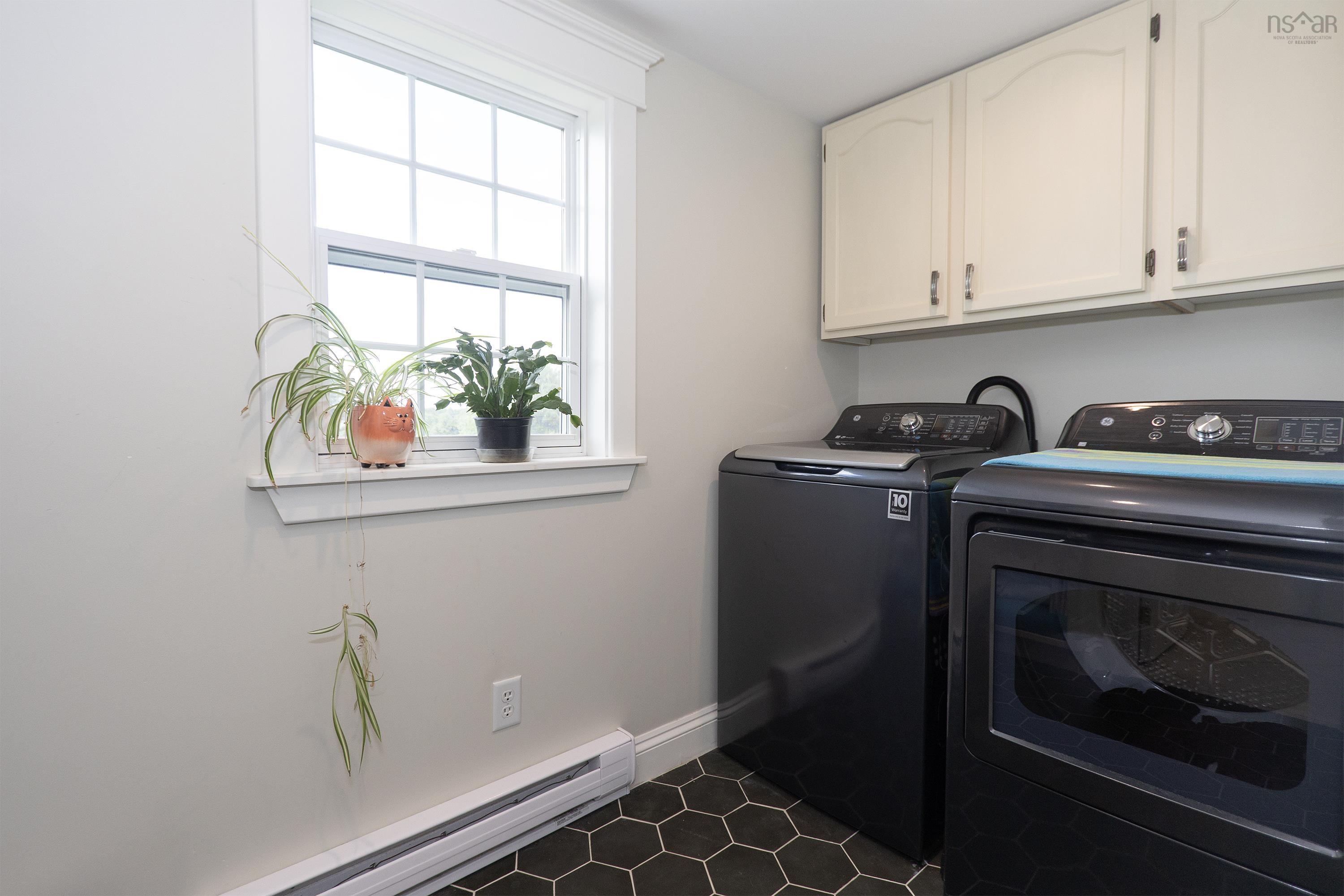 $679,999.00: 131 Fox Ranch Road, East Amherst