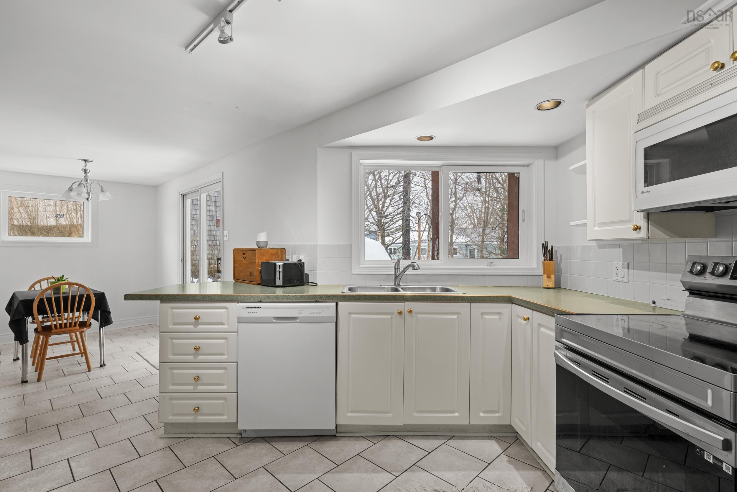 $677,770.00: 121 School Avenue, Halifax