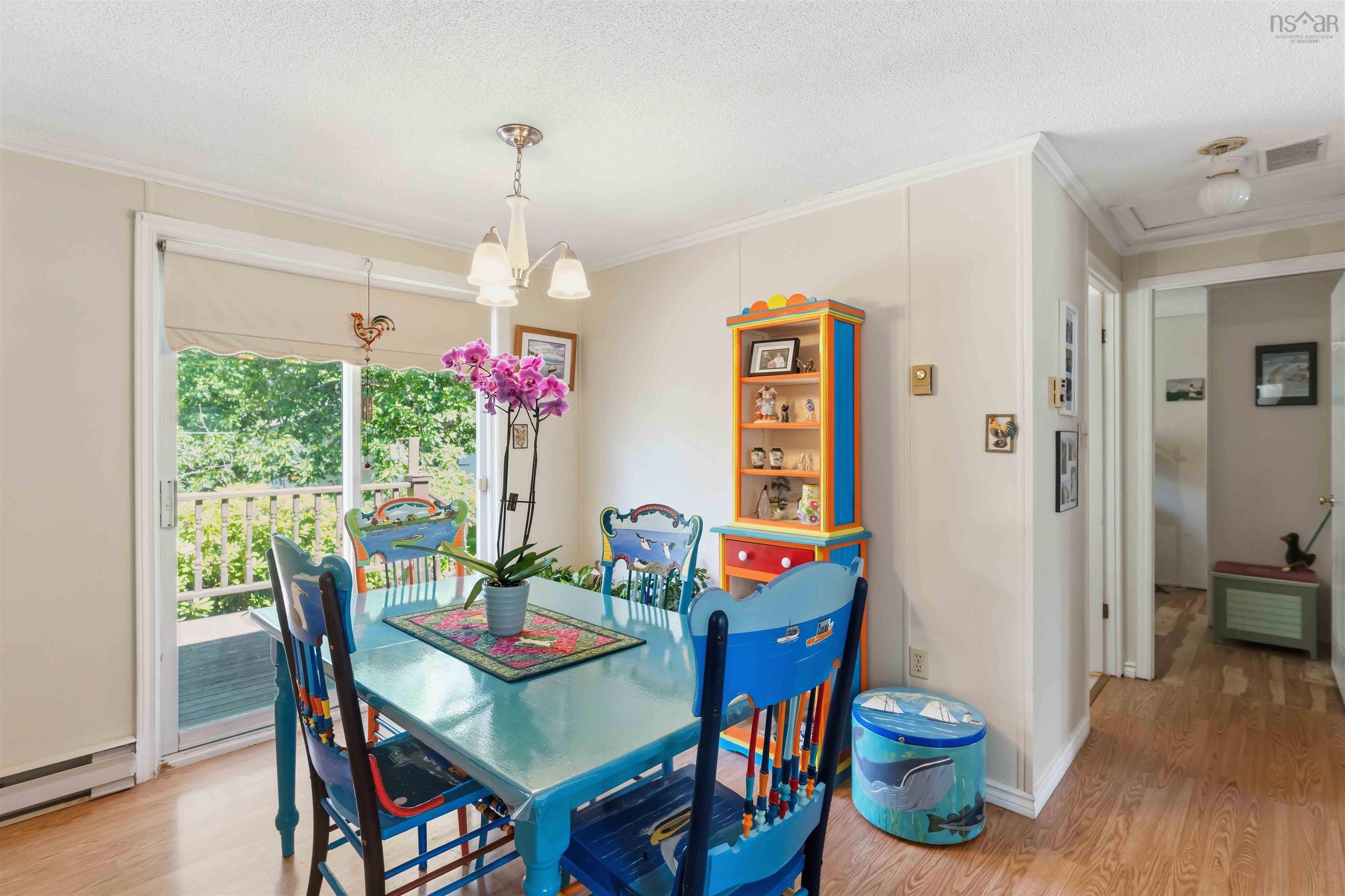 $339,900.00: 992 Howe Avenue, Greenwood