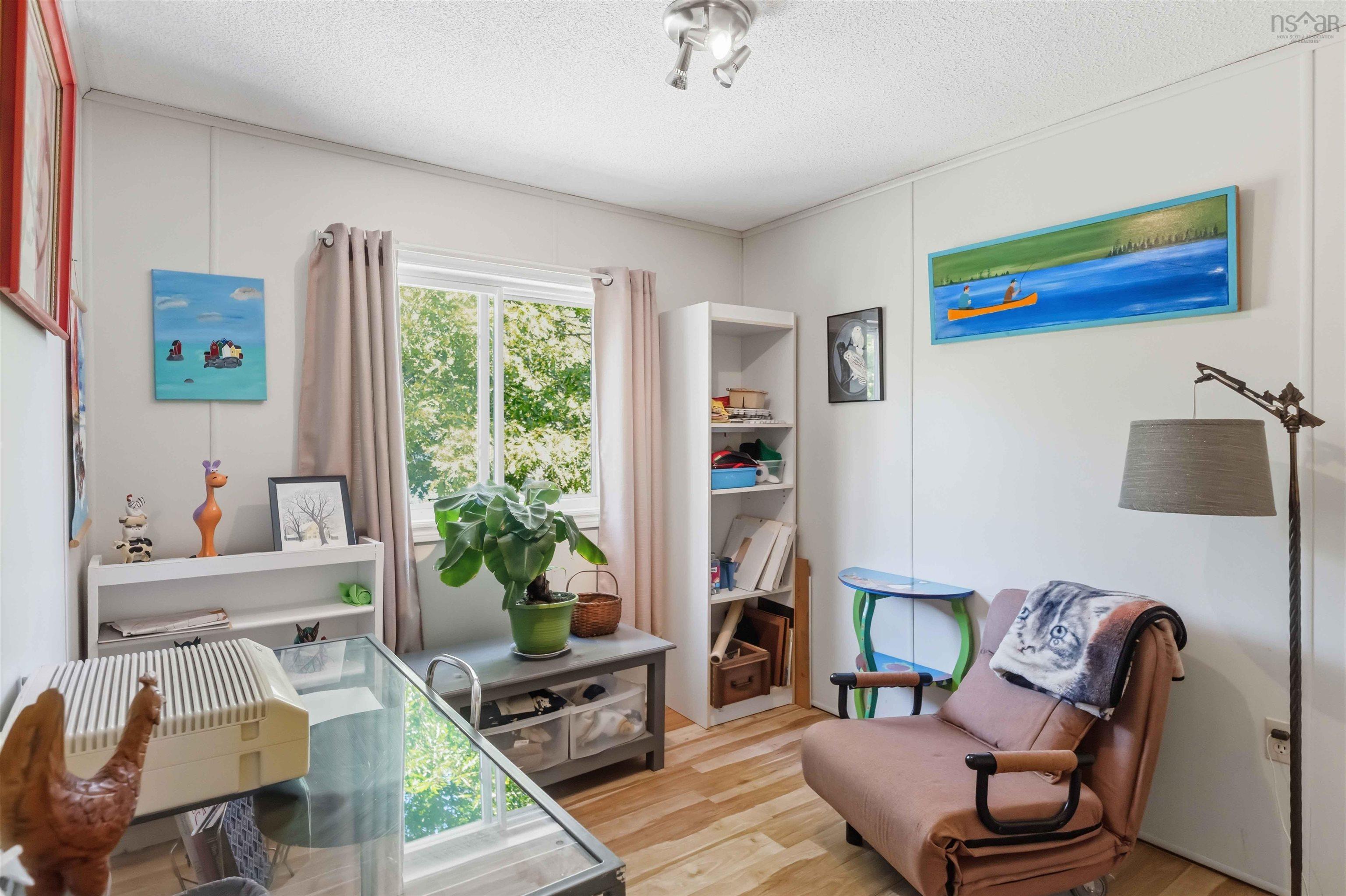 $339,900.00: 992 Howe Avenue, Greenwood