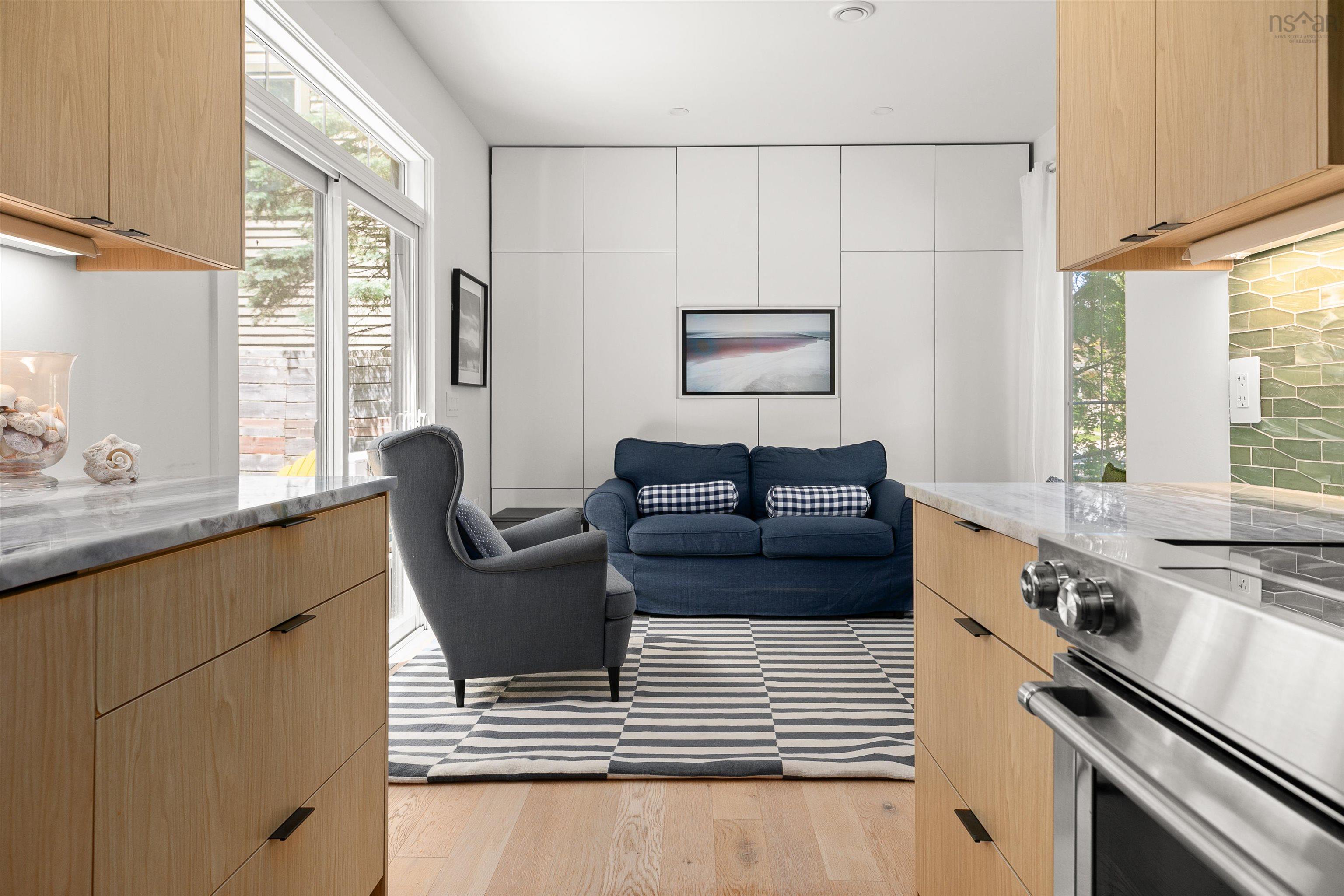 $1,225,000.00: 1594 PRESTON, Halifax