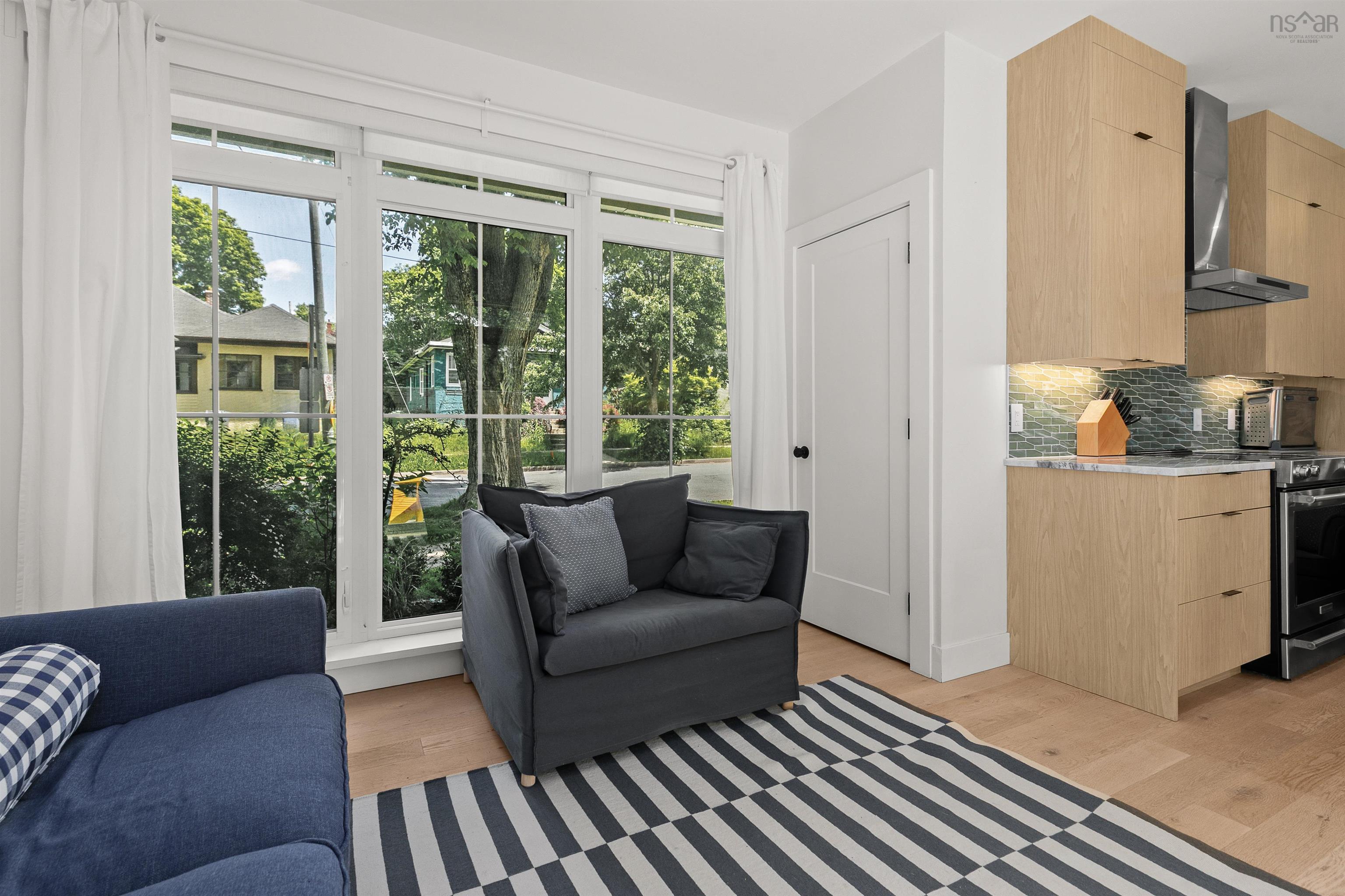 $1,225,000.00: 1594 PRESTON, Halifax