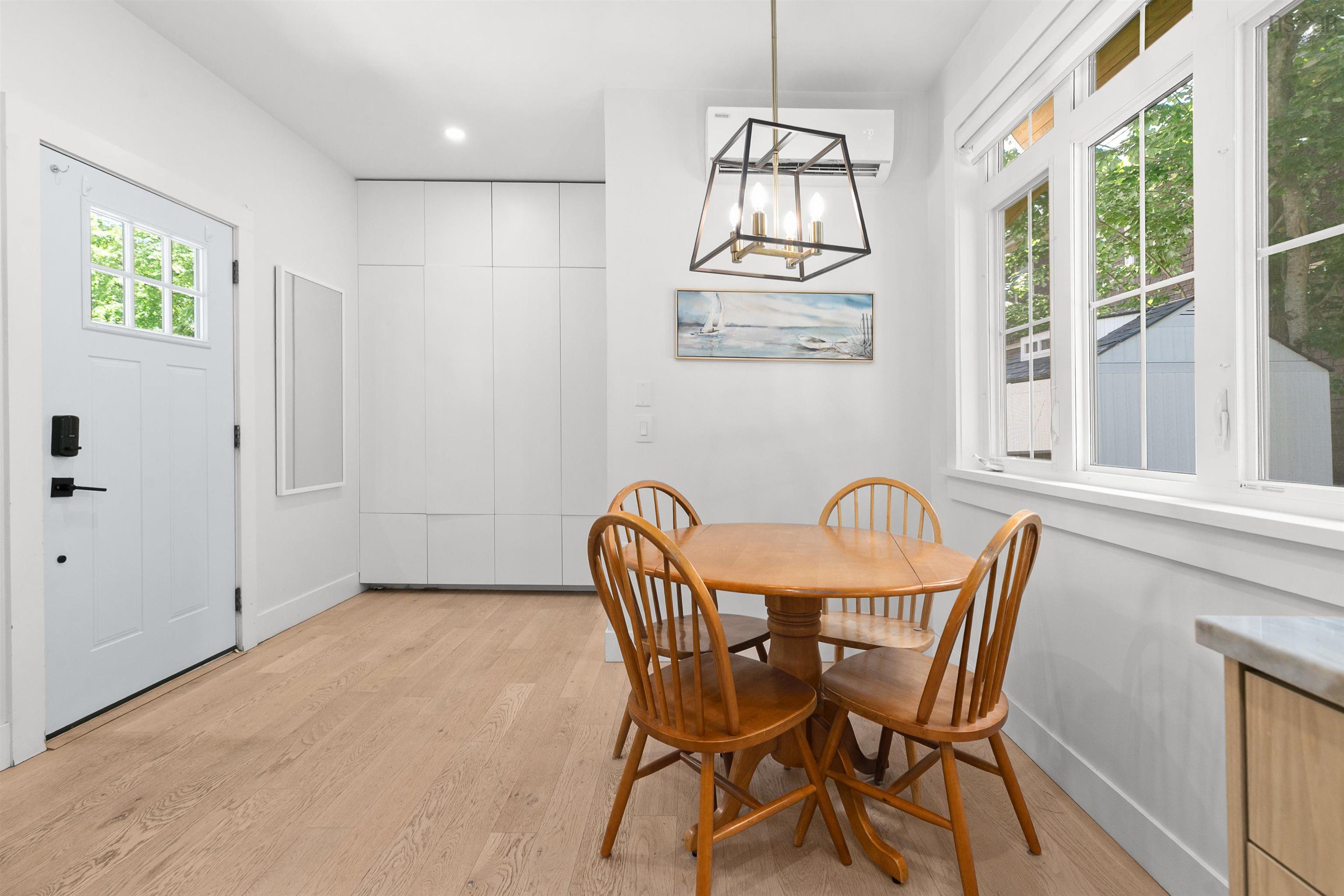 $1,225,000.00: 1594 PRESTON, Halifax
