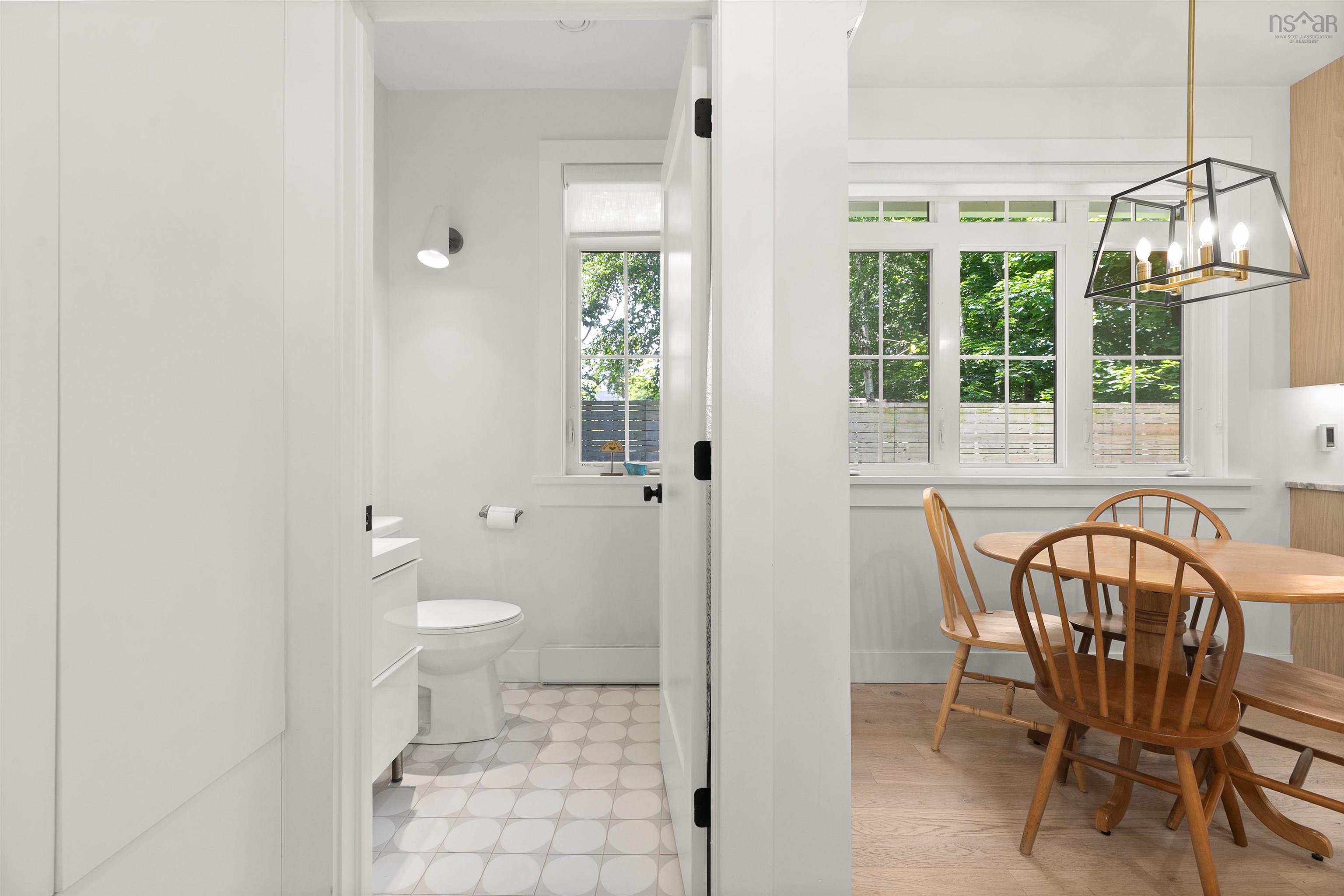 $1,225,000.00: 1594 PRESTON, Halifax