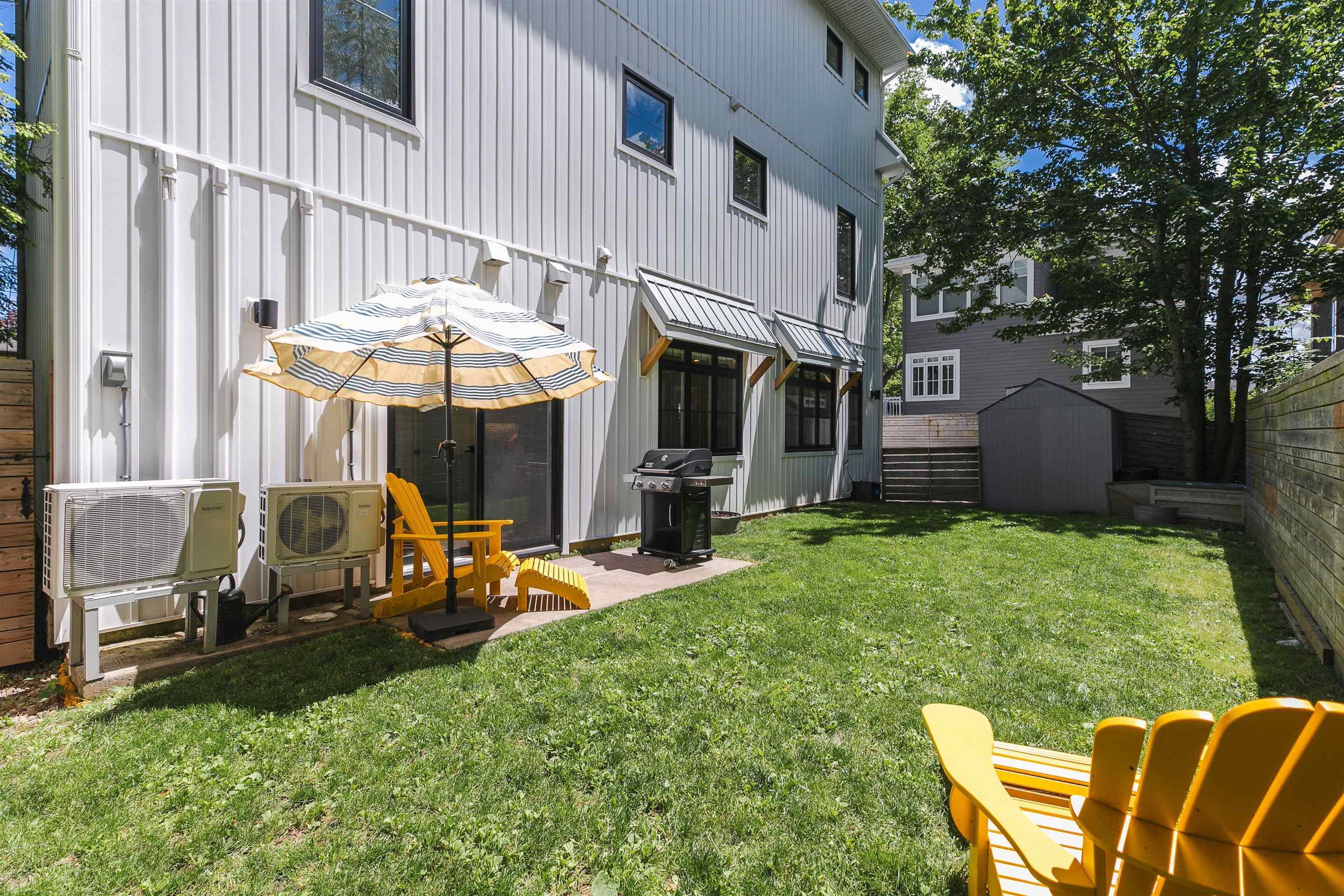 $1,225,000.00: 1594 PRESTON, Halifax