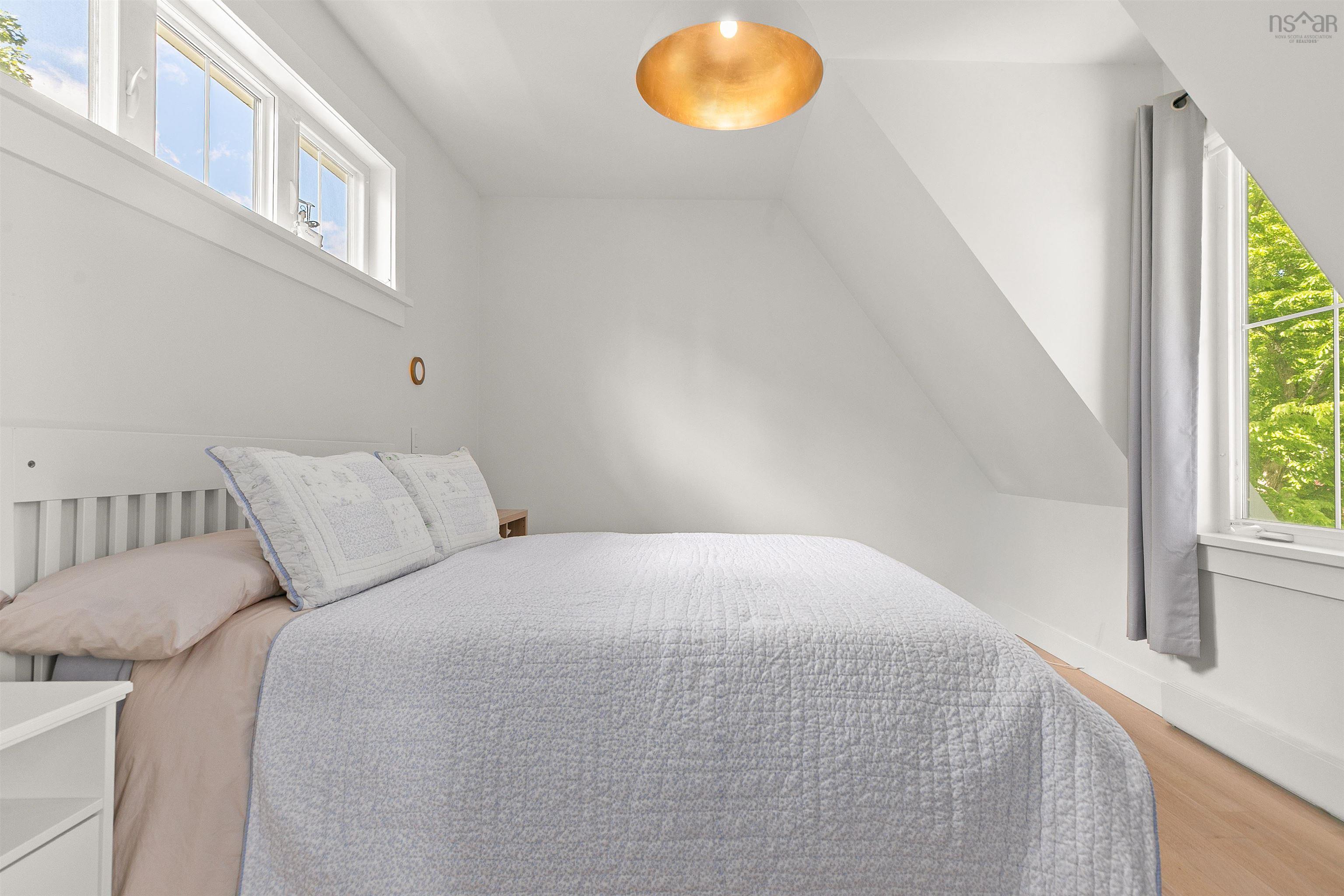 $1,225,000.00: 1594 PRESTON, Halifax