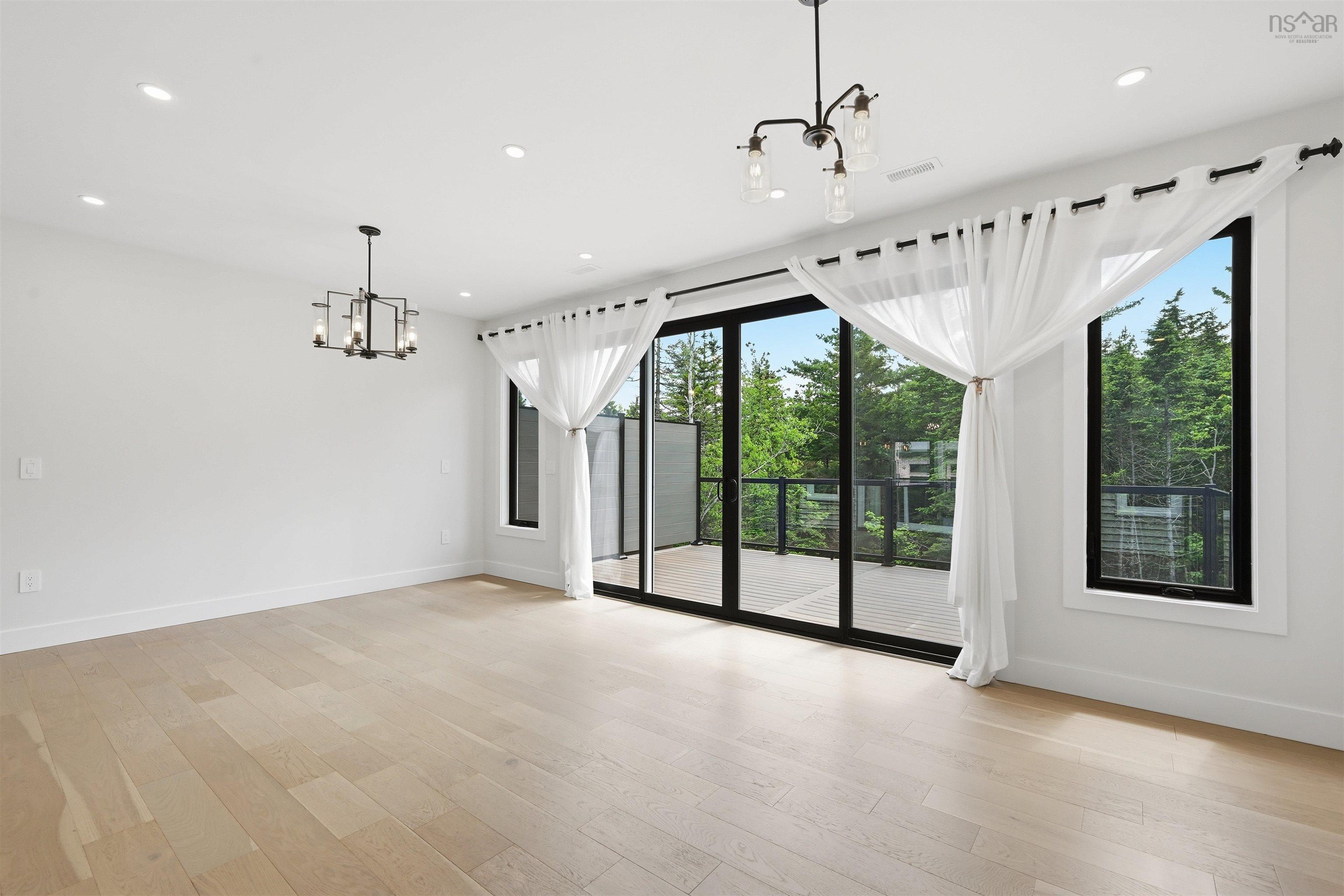 $794,900.00: 16 Trekker Drive, Bedford