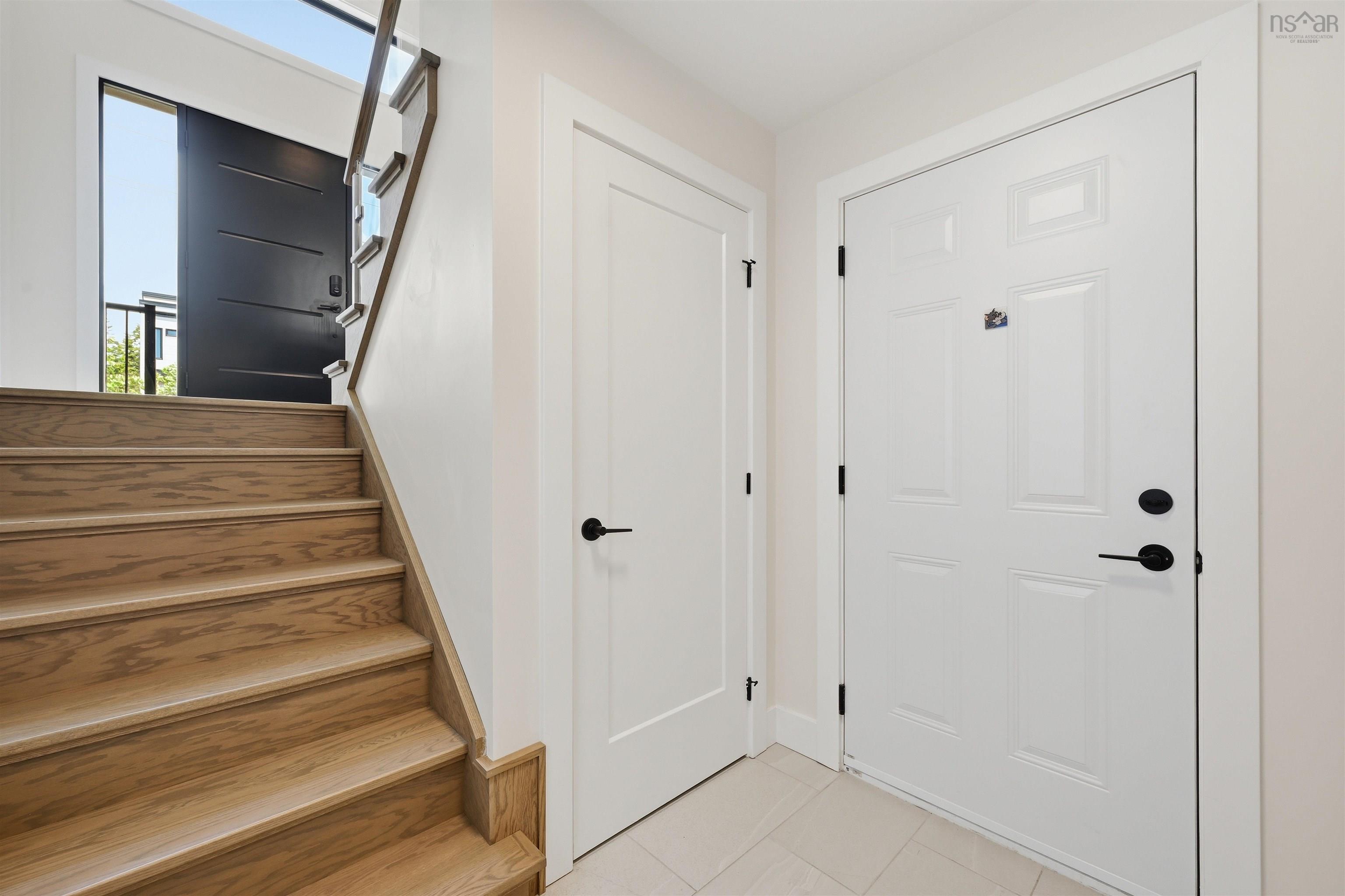 $794,900.00: 16 Trekker Drive, Bedford