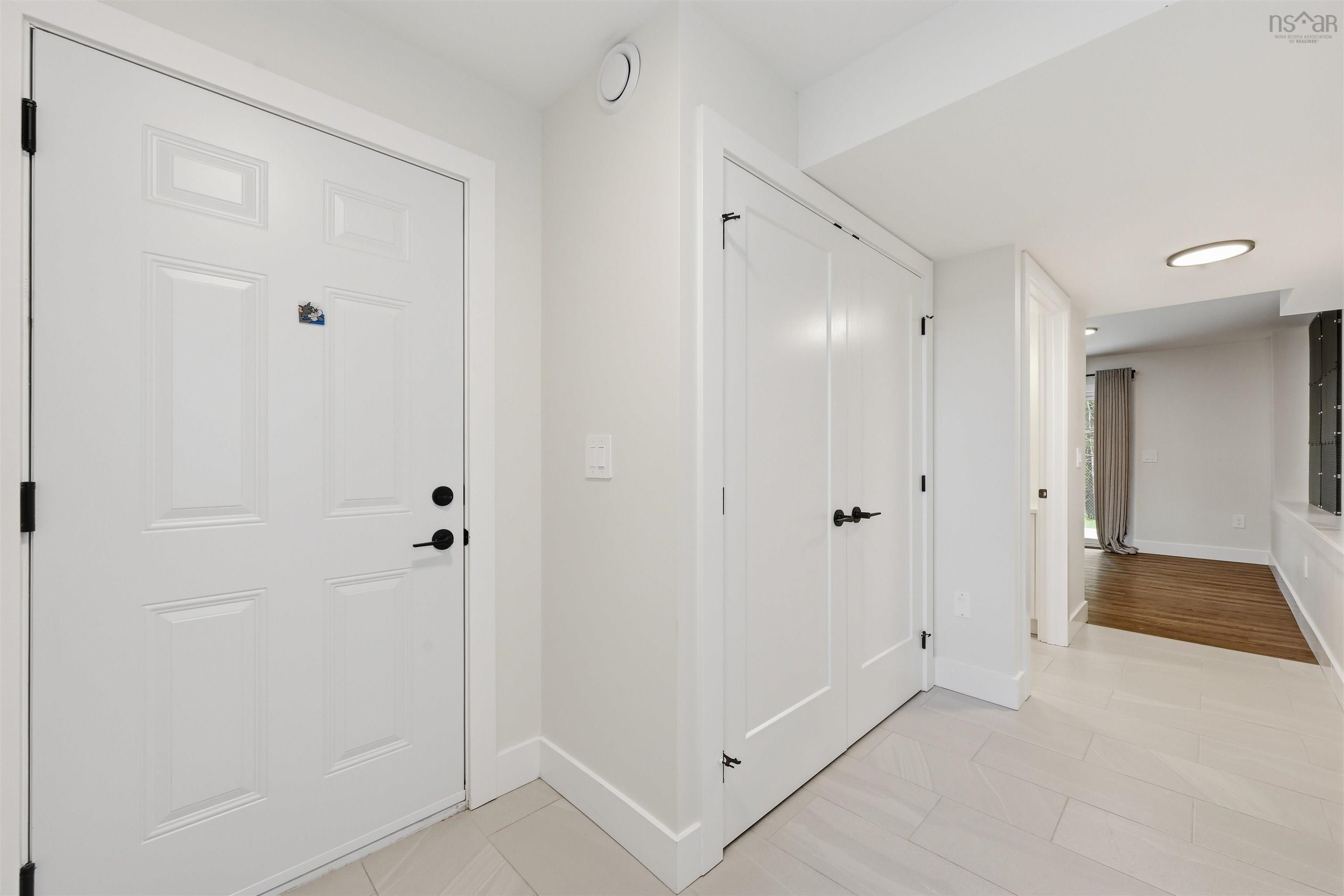 $794,900.00: 16 Trekker Drive, Bedford