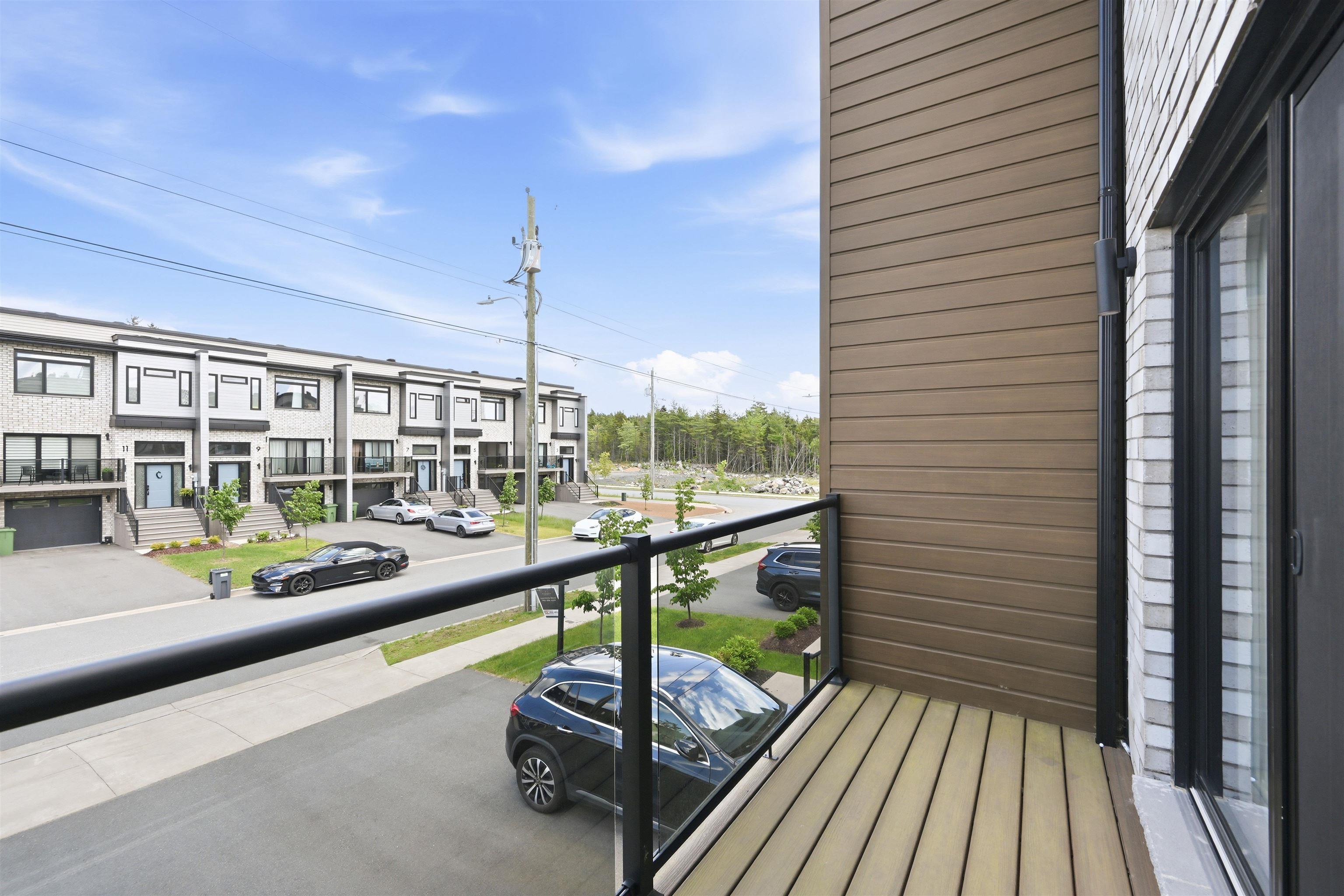 $794,900.00: 16 Trekker Drive, Bedford