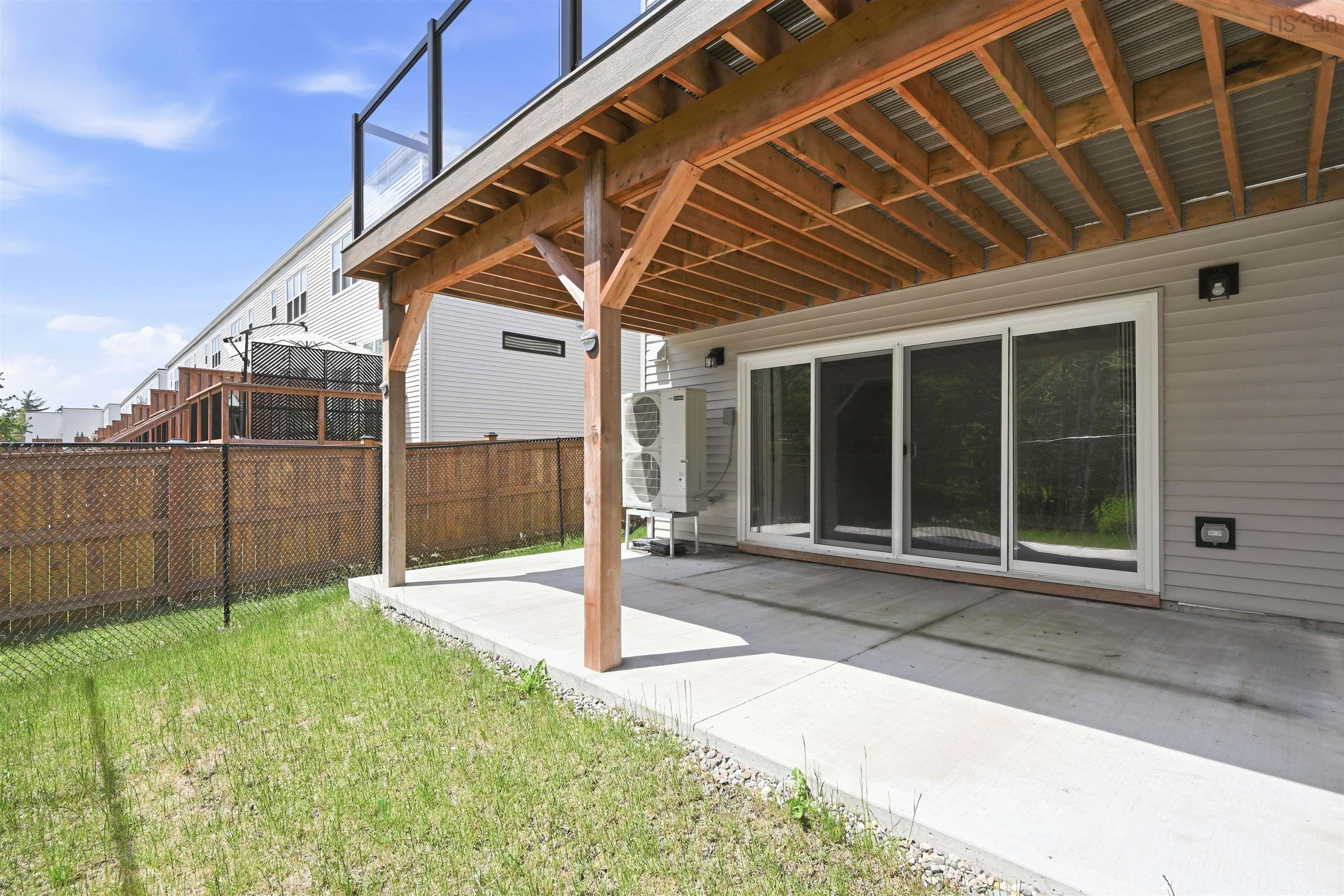 $794,900.00: 16 Trekker Drive, Bedford