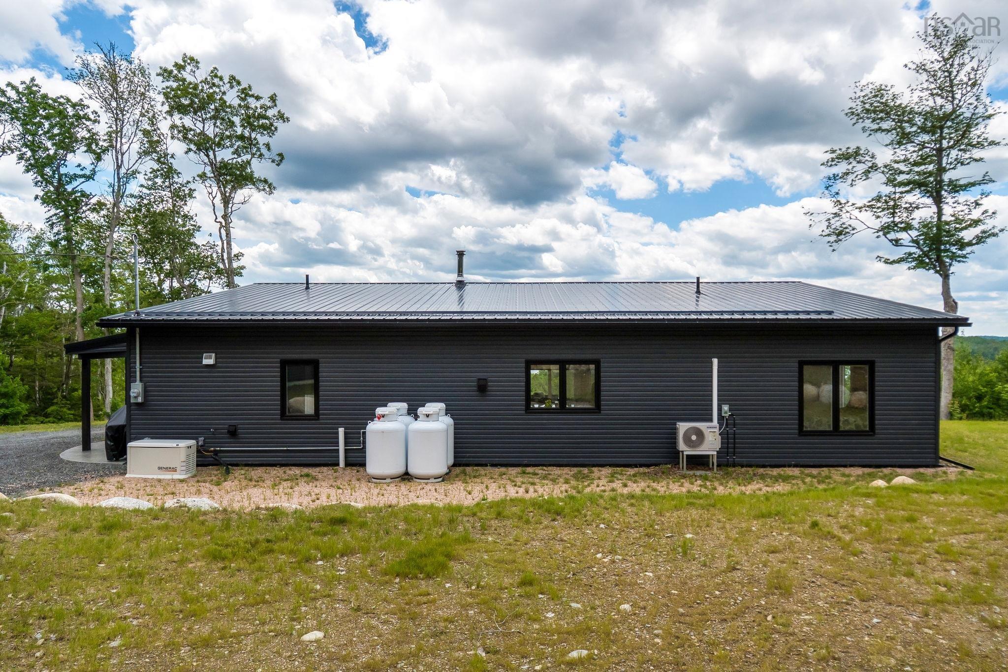 $599,000.00: 67 Uhlman Point Road, Molega North