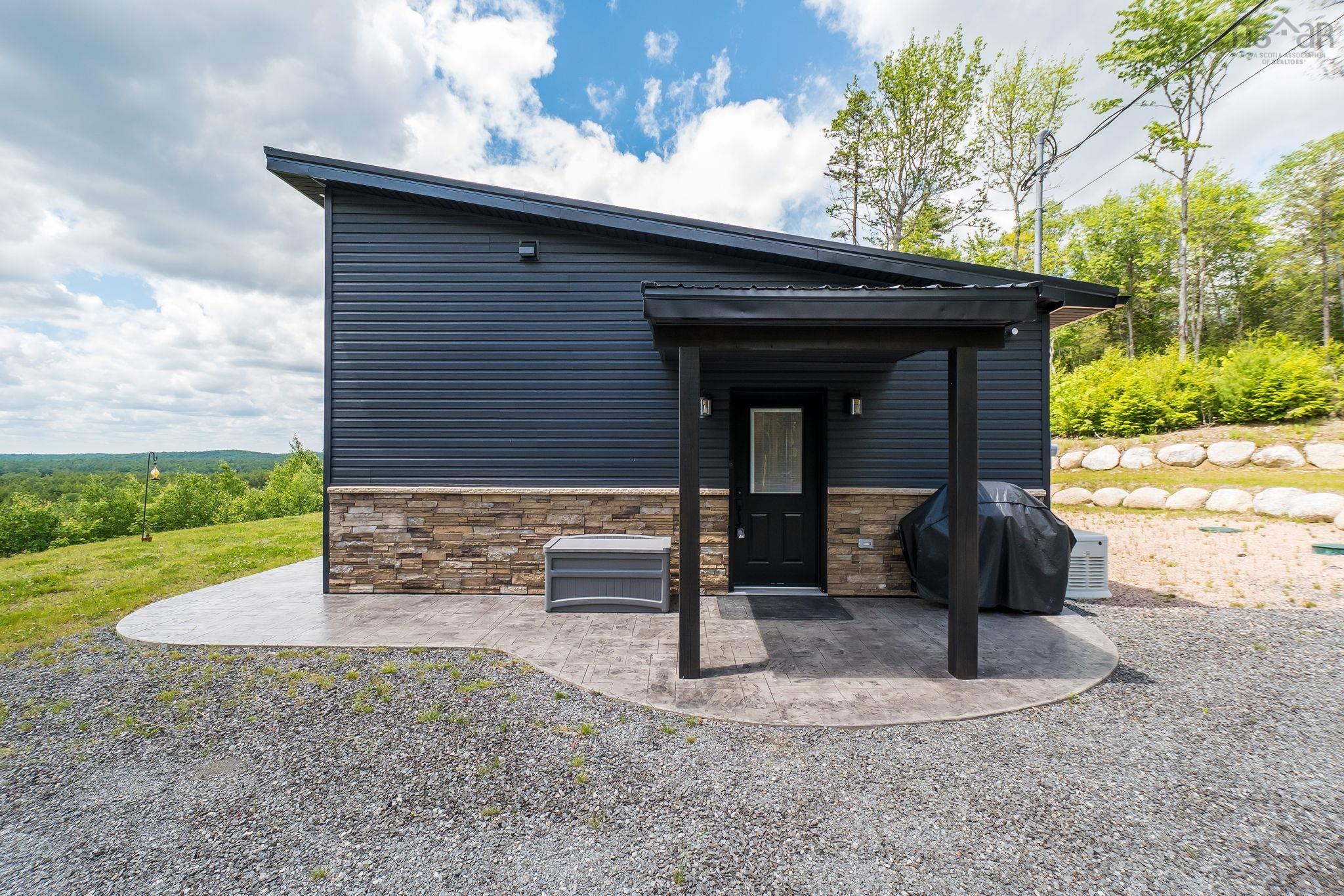 $599,000.00: 67 Uhlman Point Road, Molega North