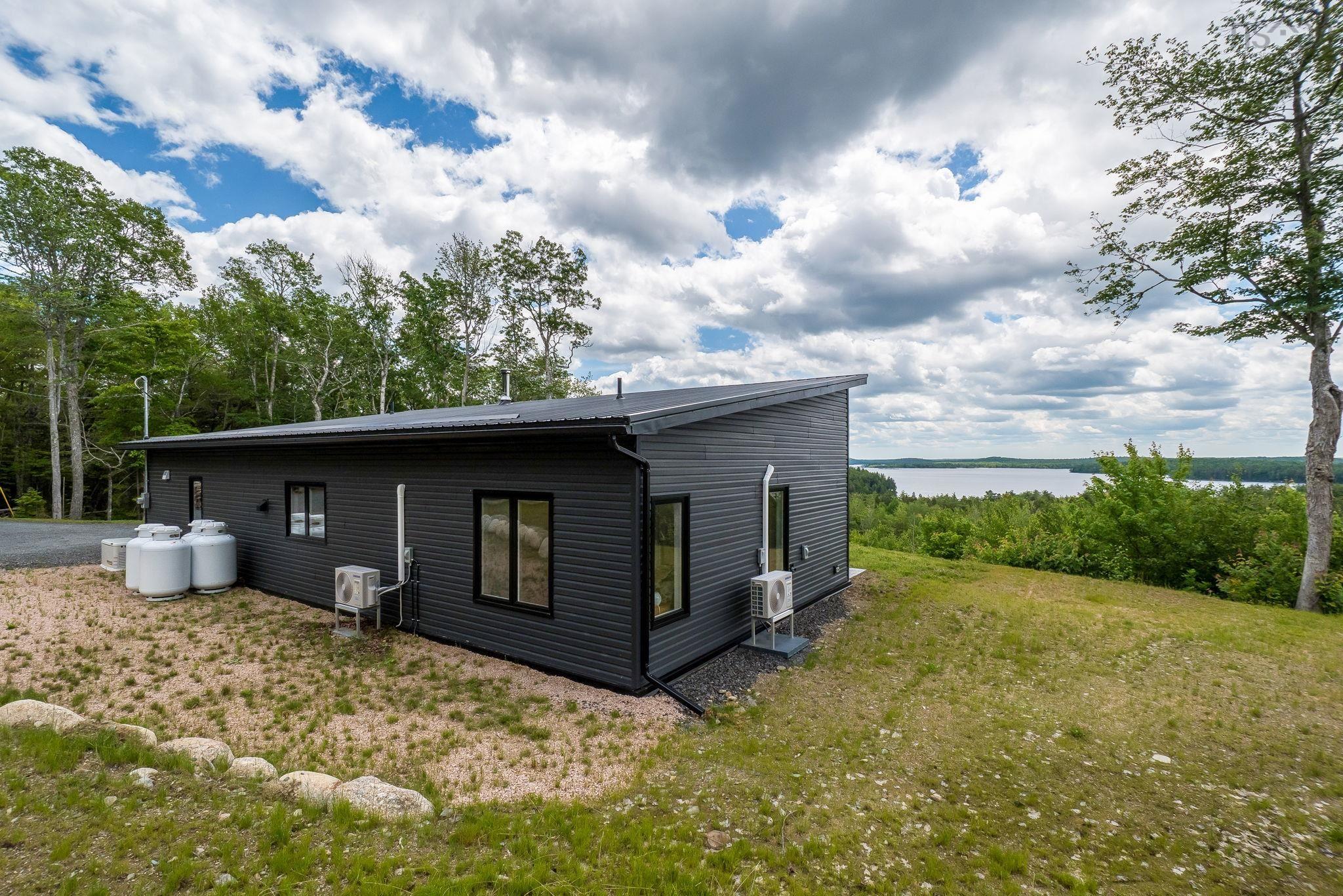 $599,000.00: 67 Uhlman Point Road, Molega North